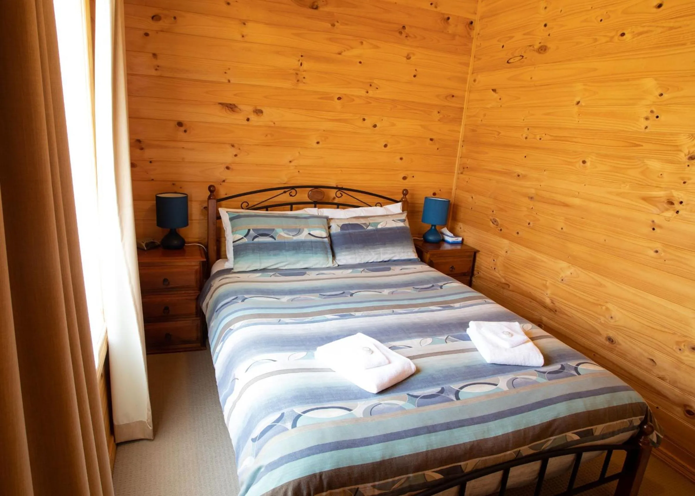 Bedroom, Bed in Beauty Point Tourist Park