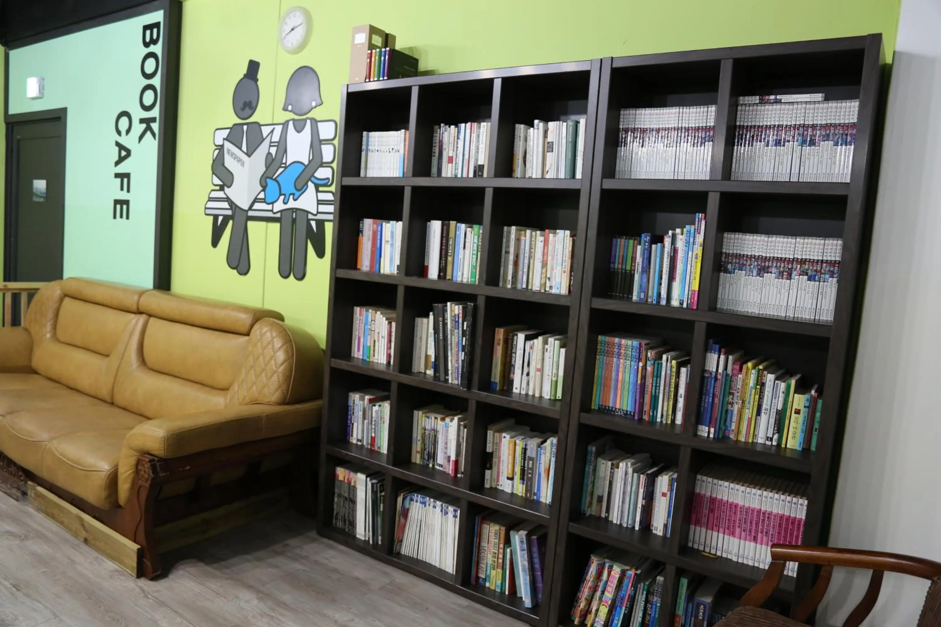 Library in Ekonomy Hotel Incheon