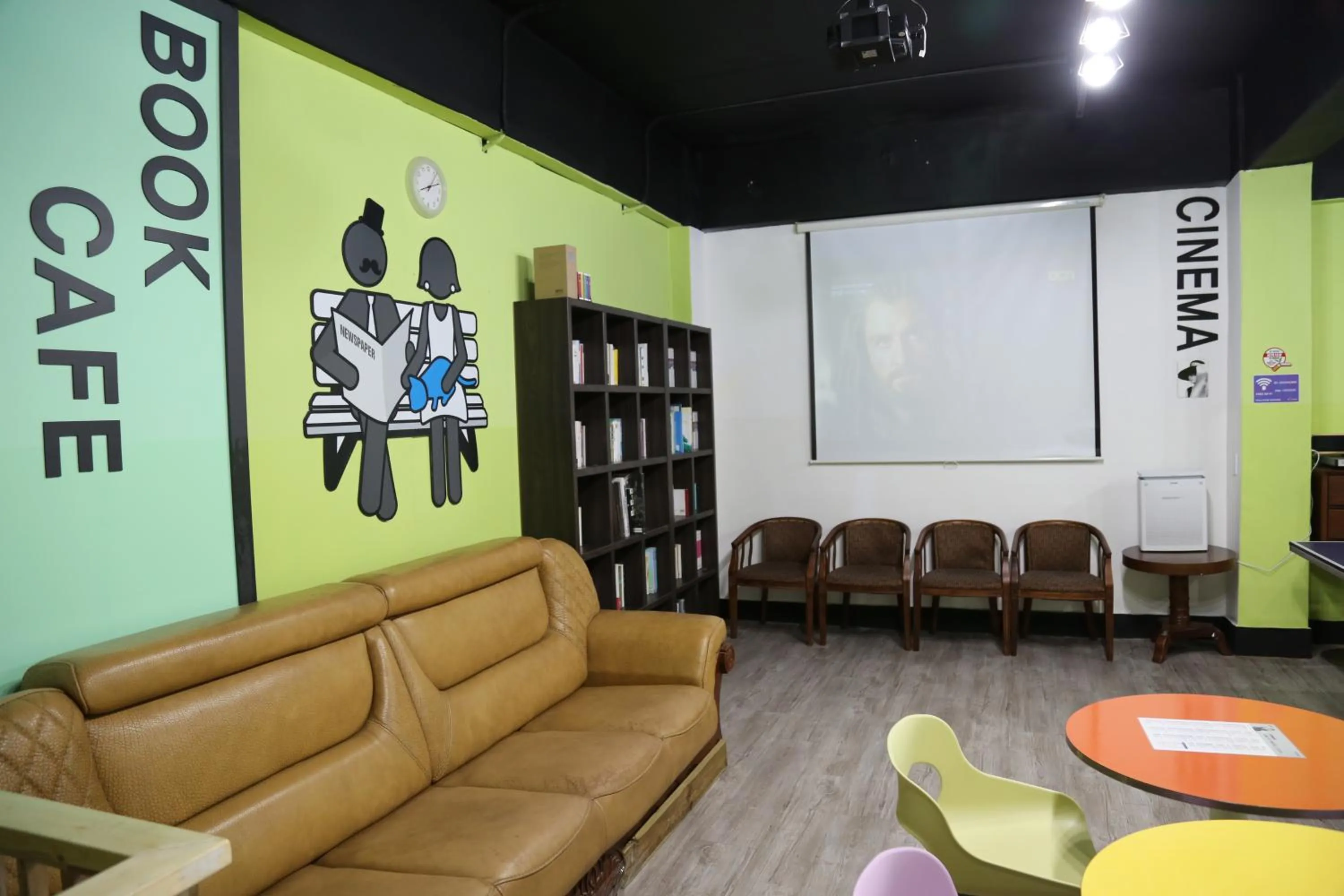 Seating area in Ekonomy Hotel Incheon