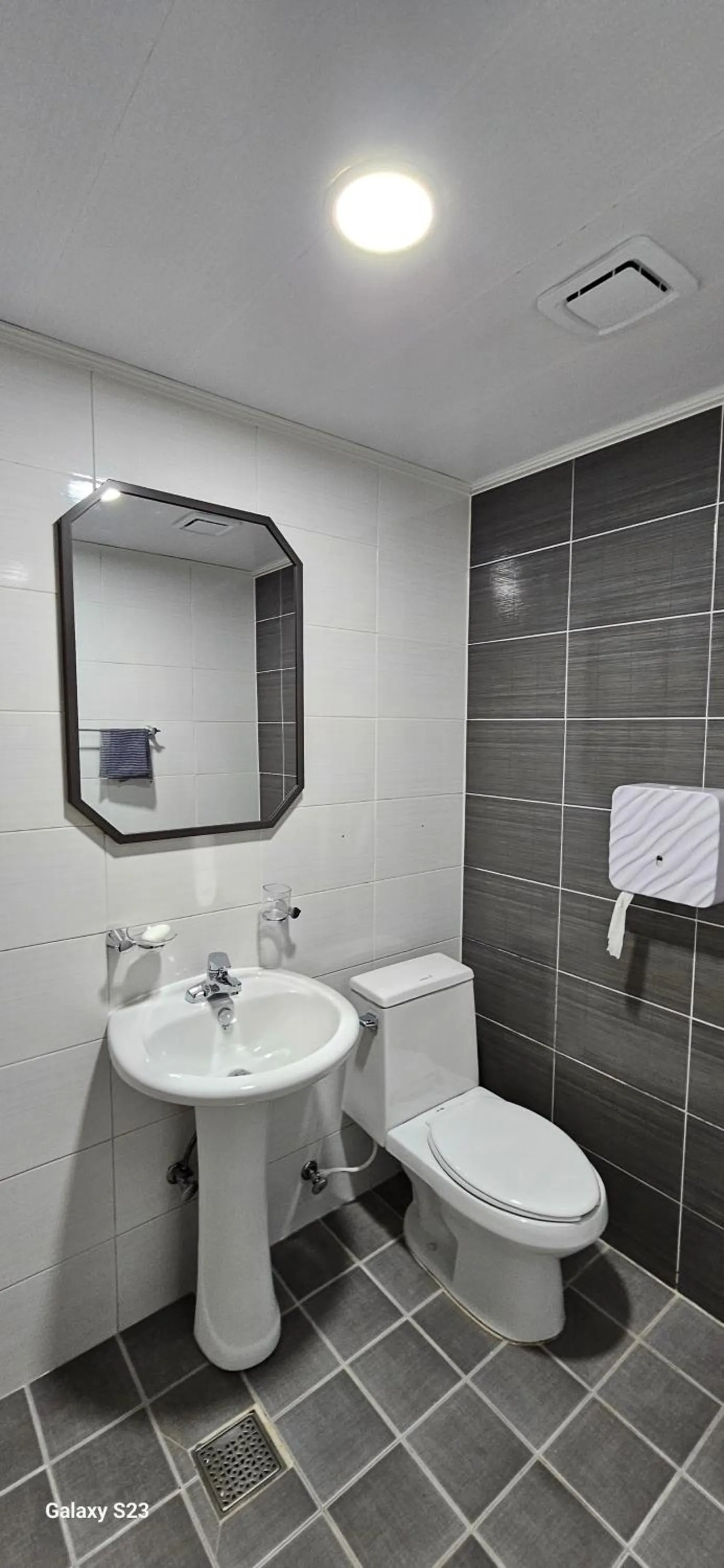 Bathroom in Ekonomy Hotel Incheon