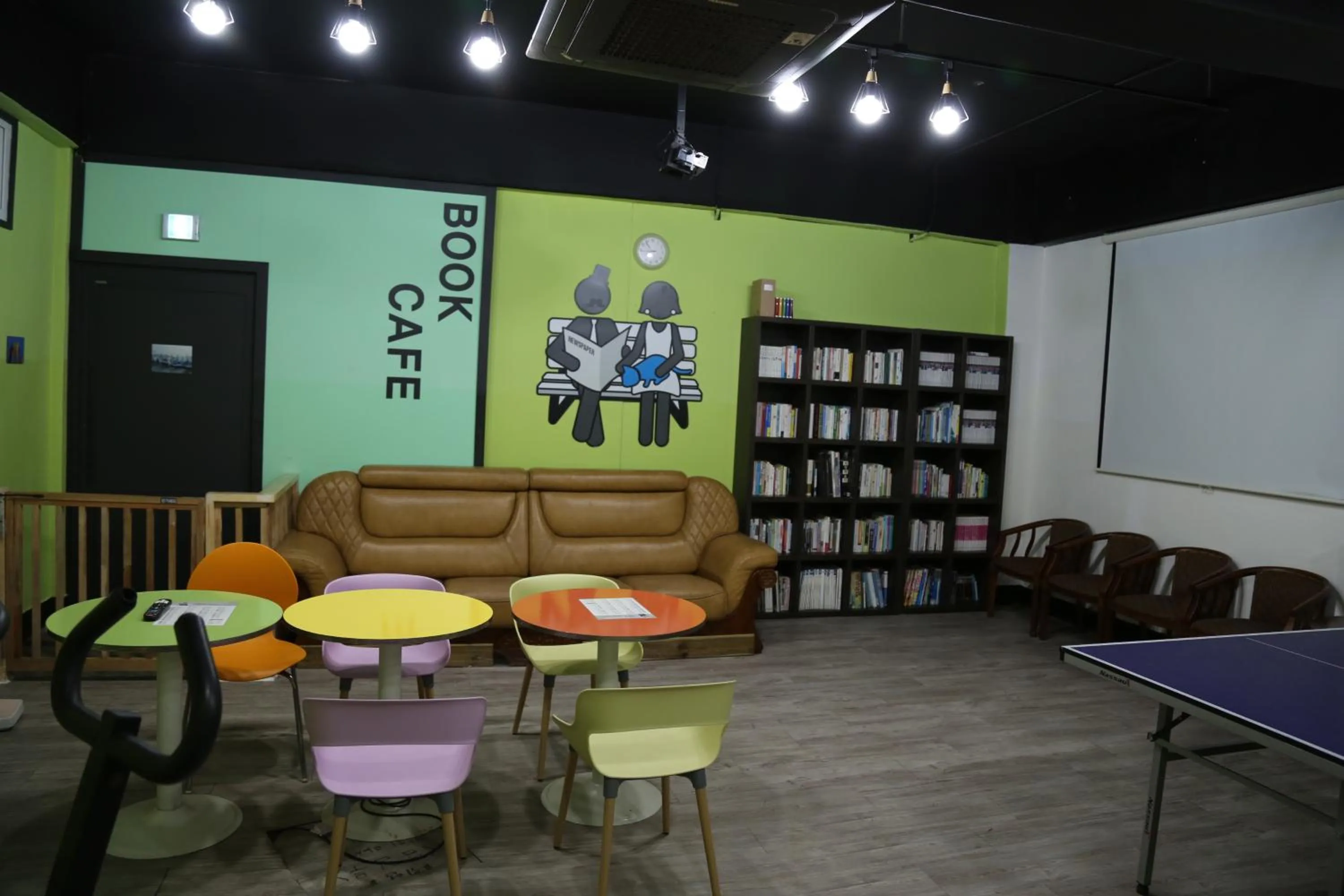 Seating area in Ekonomy Hotel Incheon