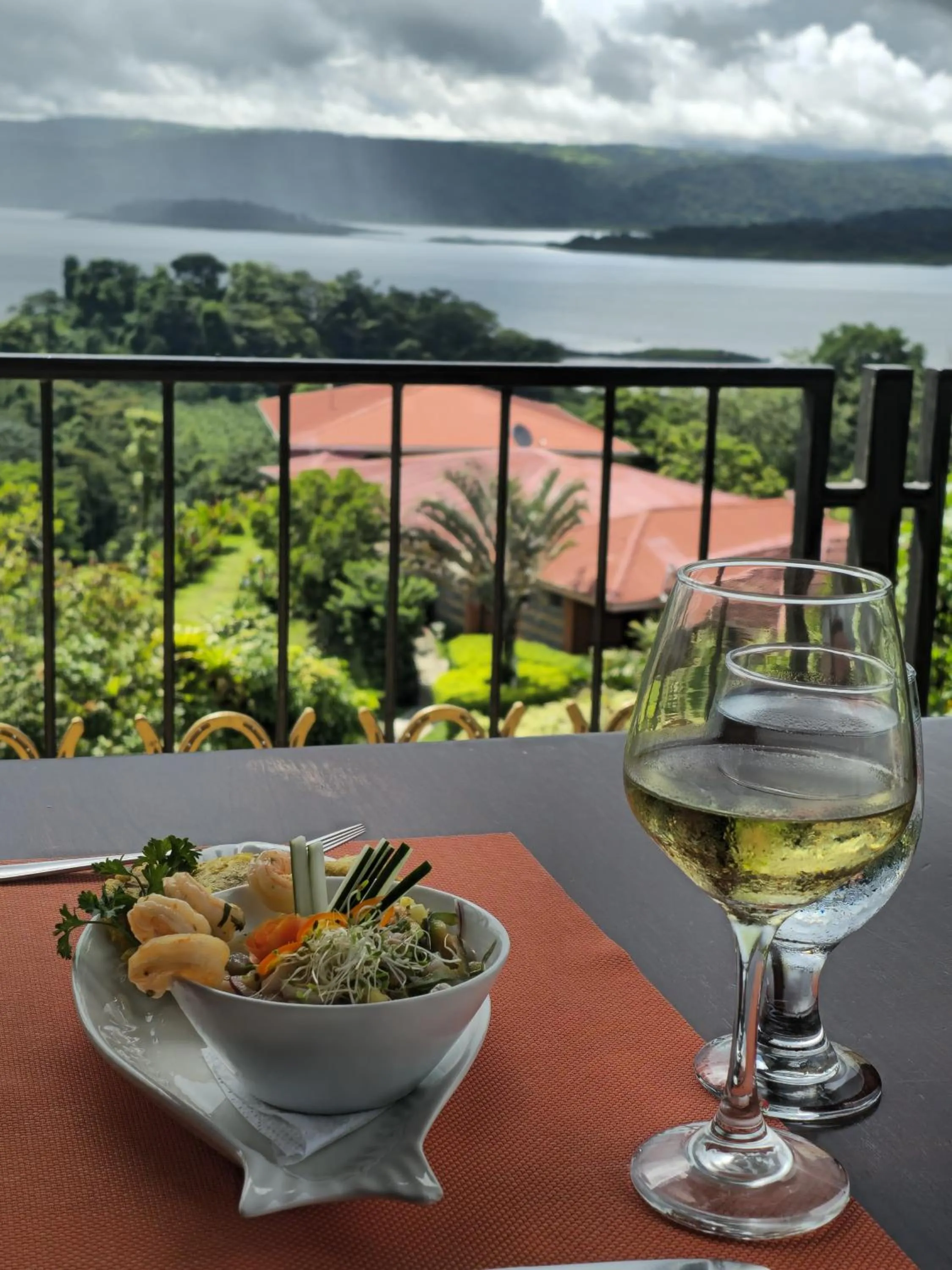 Food and drinks in Hotel Linda Vista