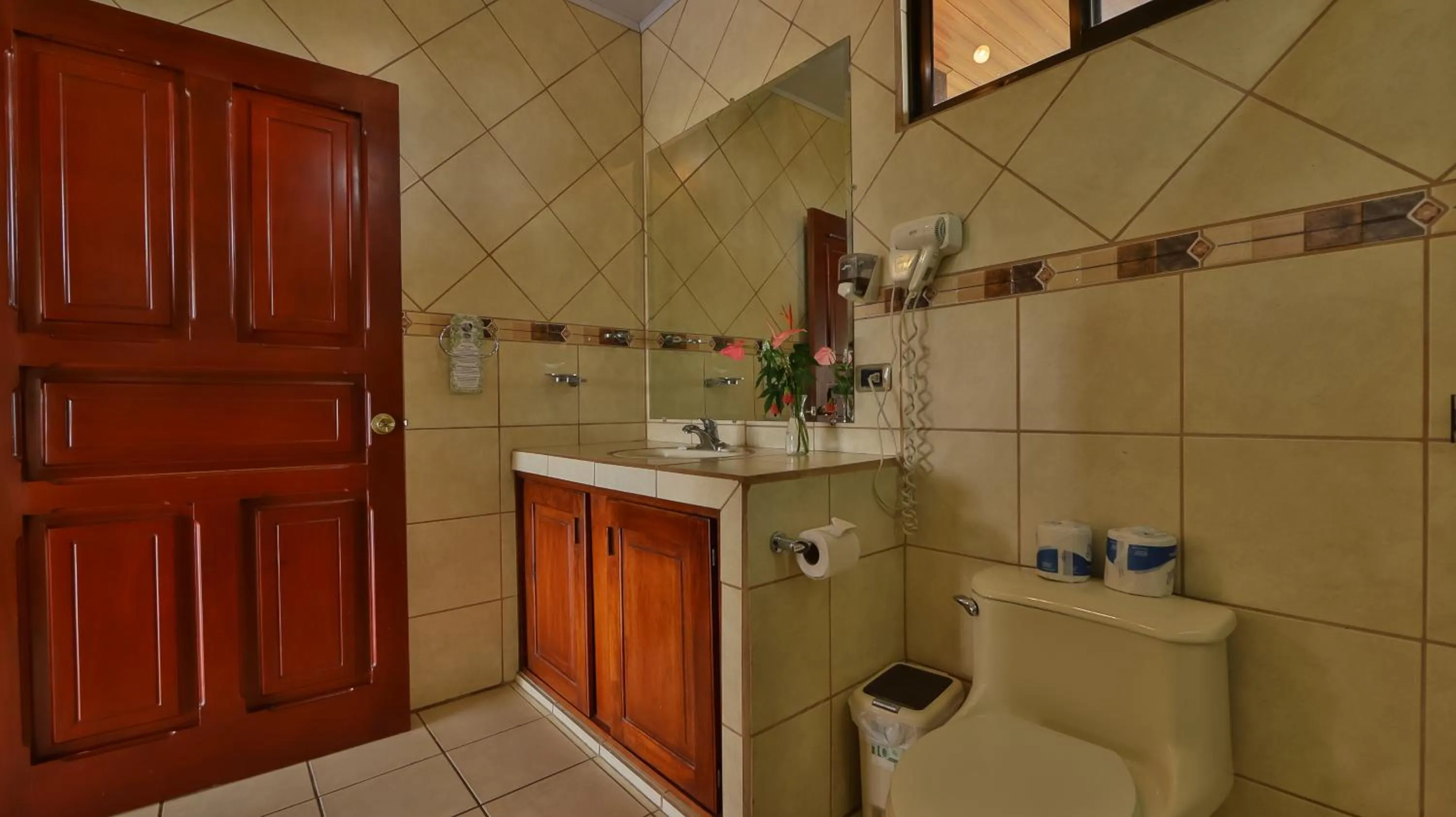 Bathroom in Hotel Linda Vista