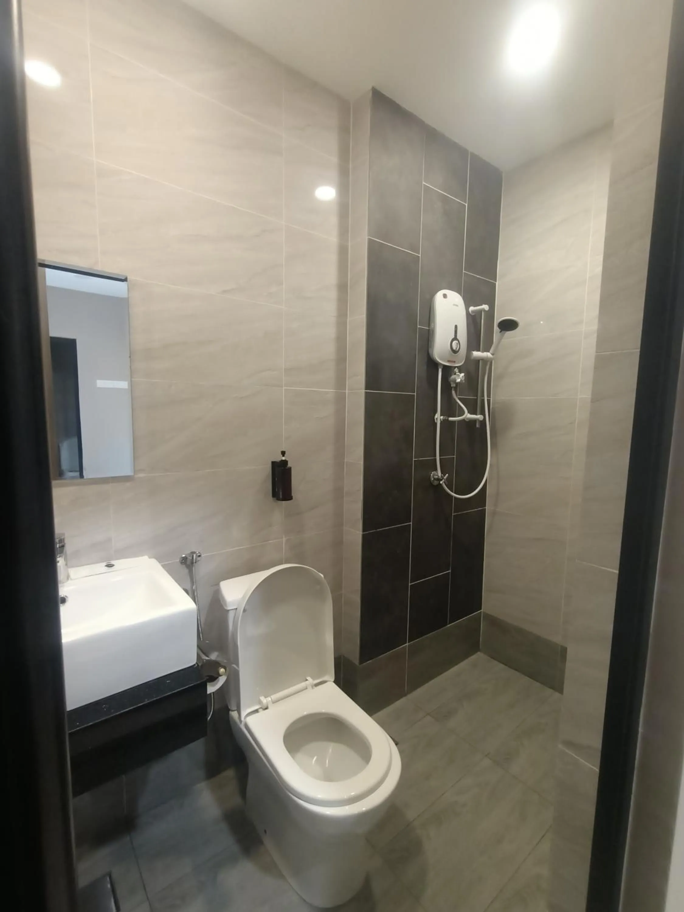 Shower in Hotel Golden View Nilai