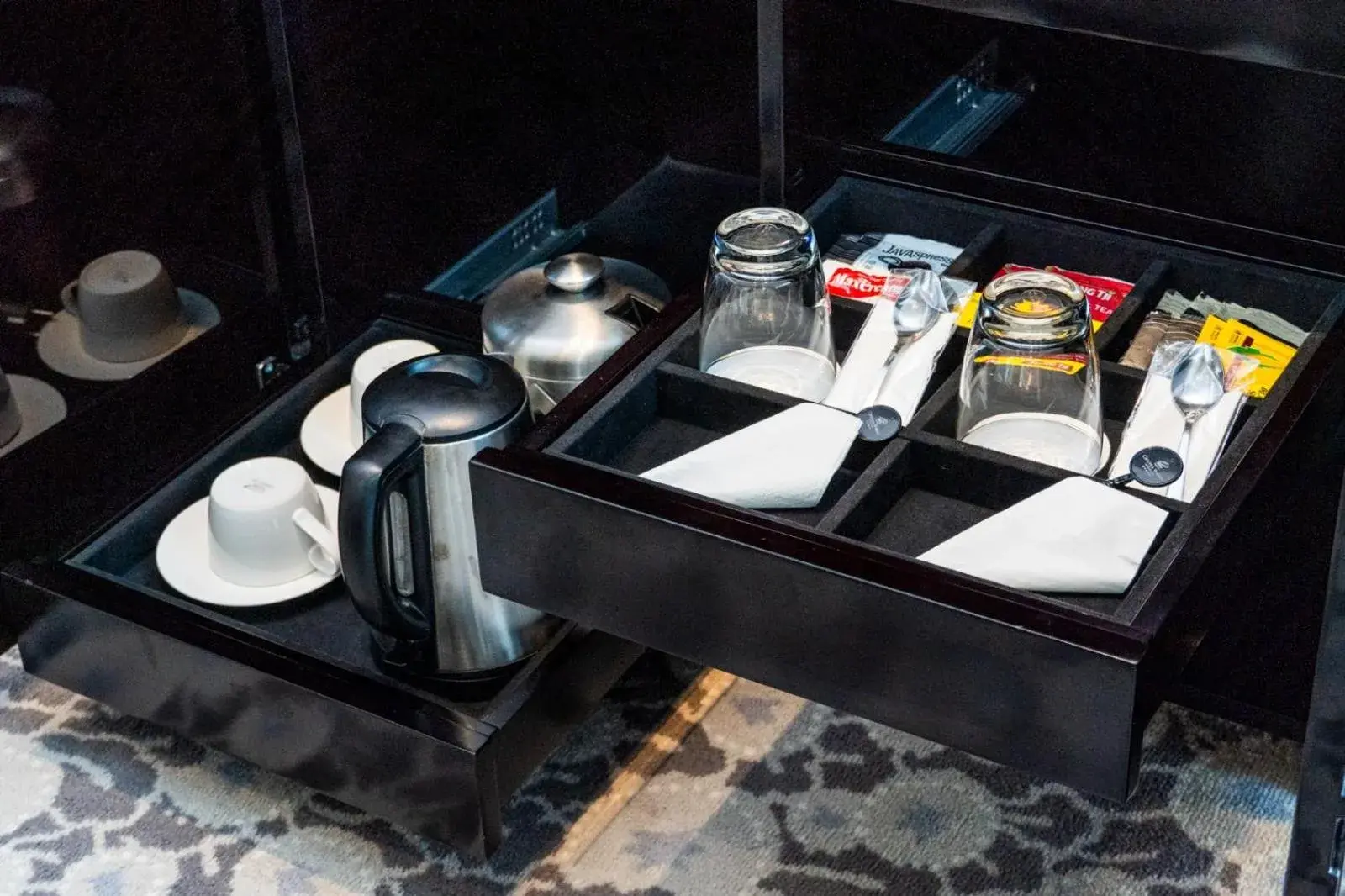 Executive Club Grand Deluxe Room in Hotel Ciputra World Surabaya managed by Swiss-Belhotel International Executive Club Grand Deluxe Room in Hotel Ciputra World Surabaya managed by Swiss-Belhotel International