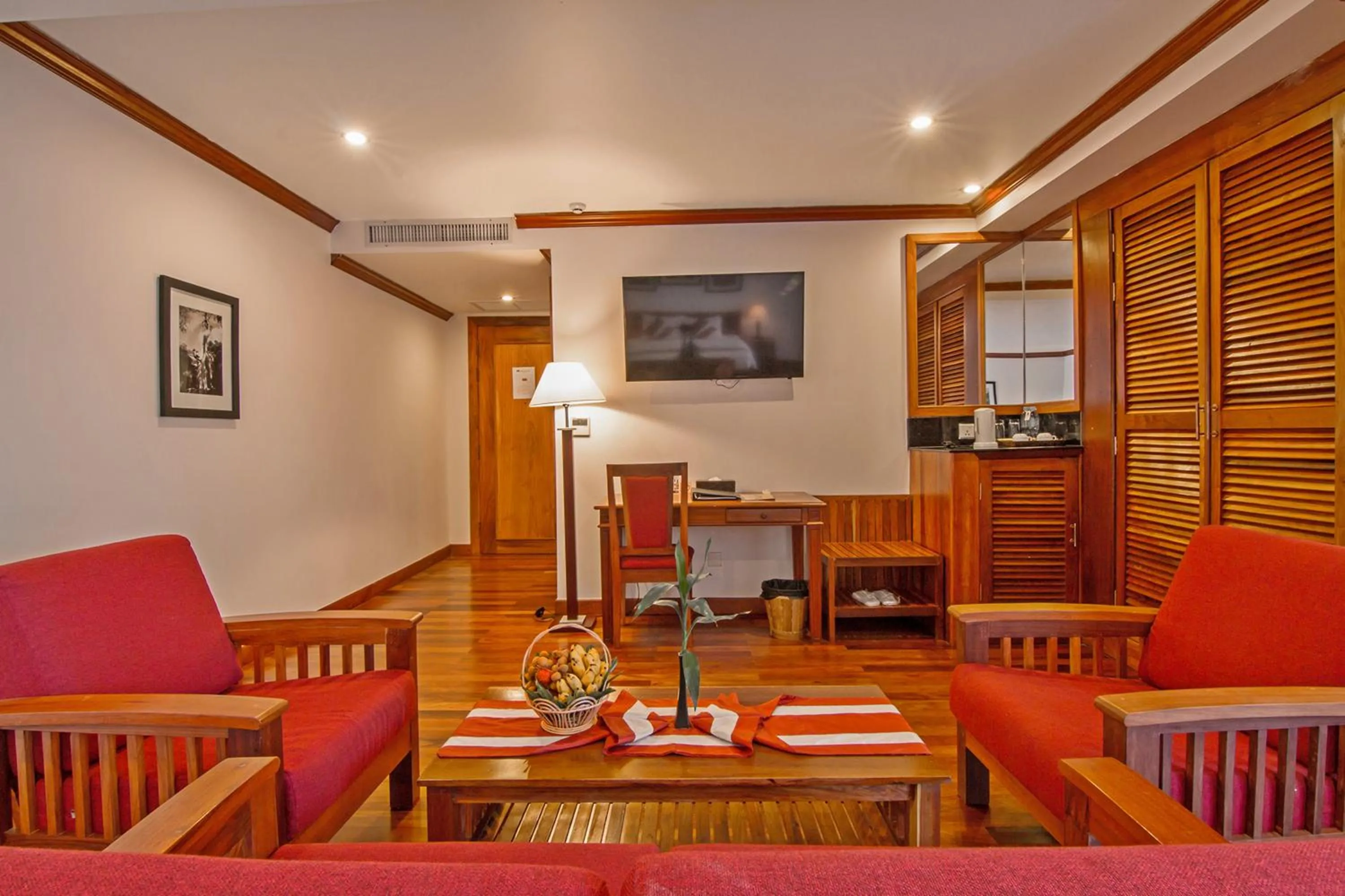 TV and multimedia in Cheathata CTS Hotel Siem Reap