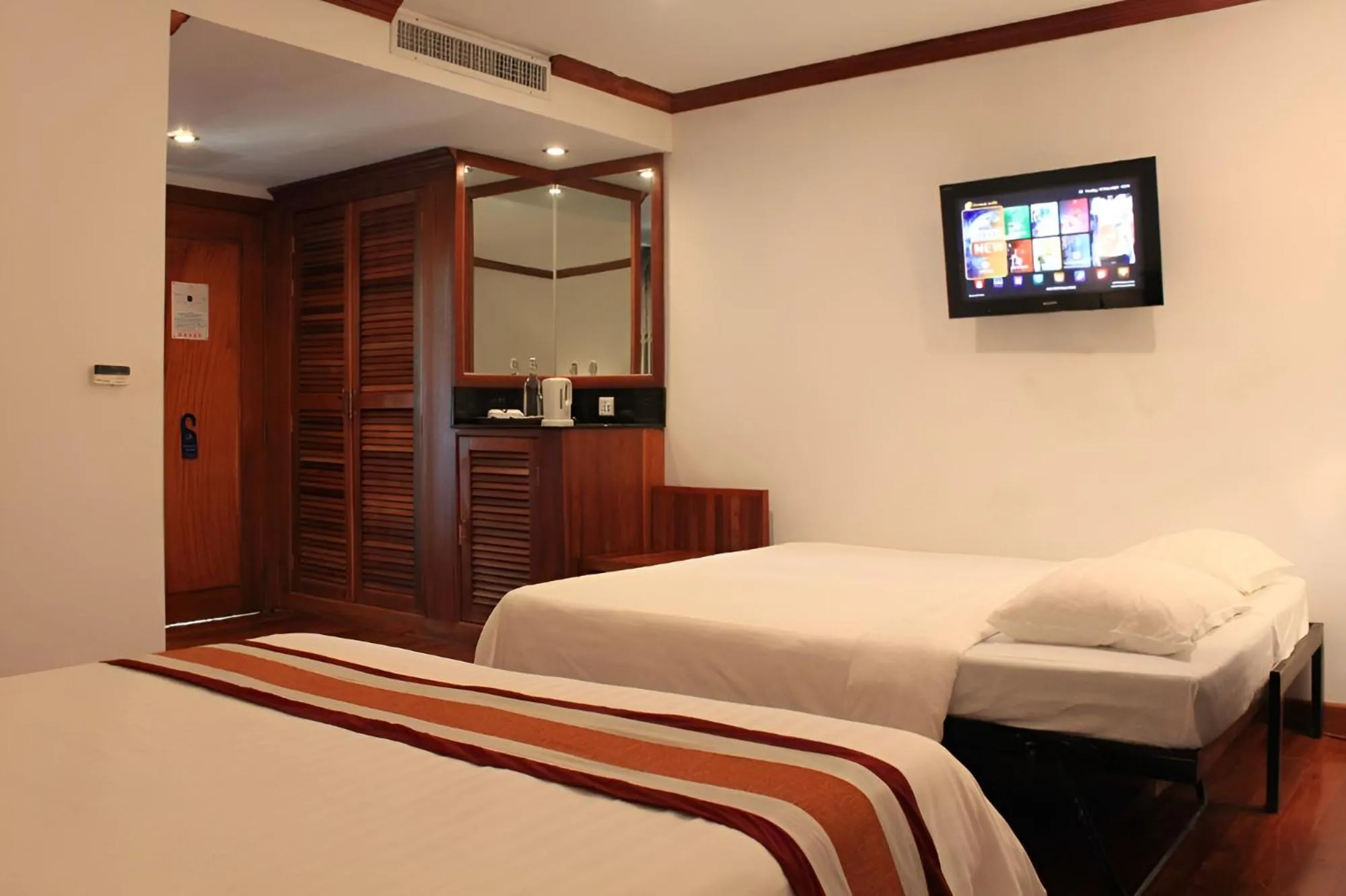 Photo of the whole room, Bed in Cheathata CTS Hotel Siem Reap
