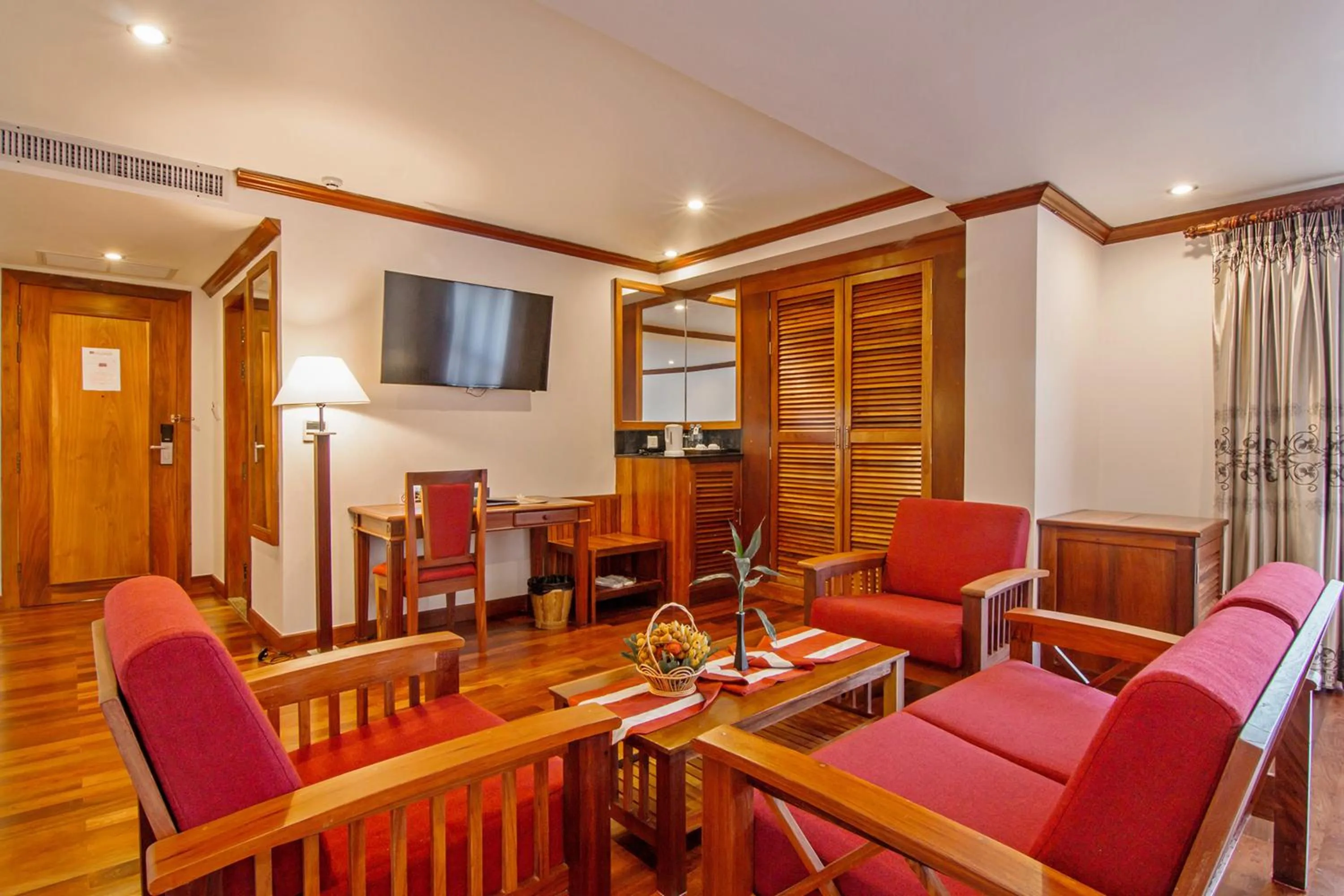TV and multimedia in Cheathata CTS Hotel Siem Reap