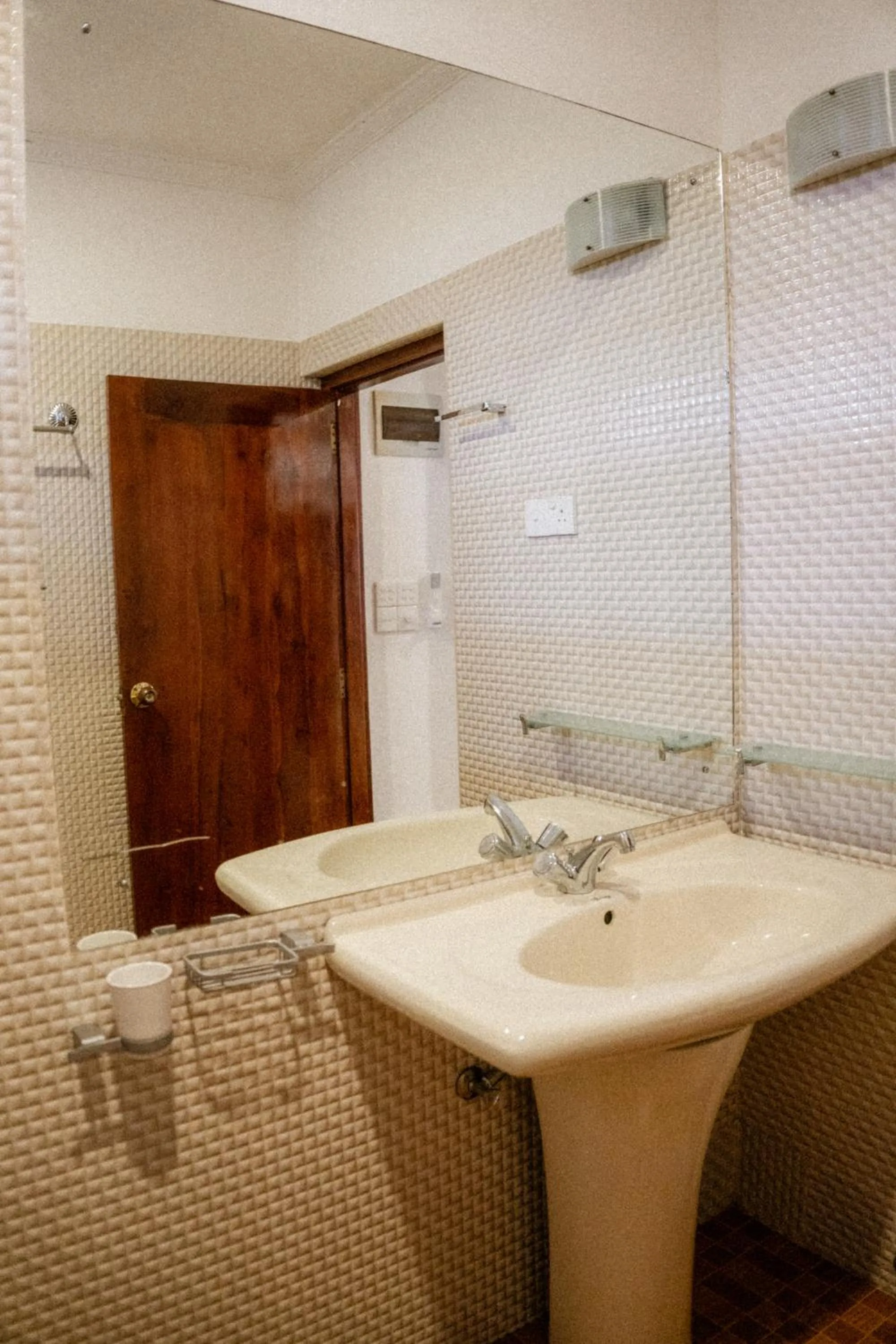 Bathroom in Beach House Goviyapana