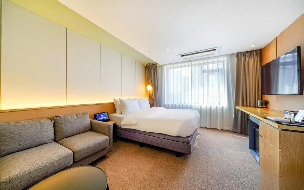 Bed in Haeundae The Van Hotel