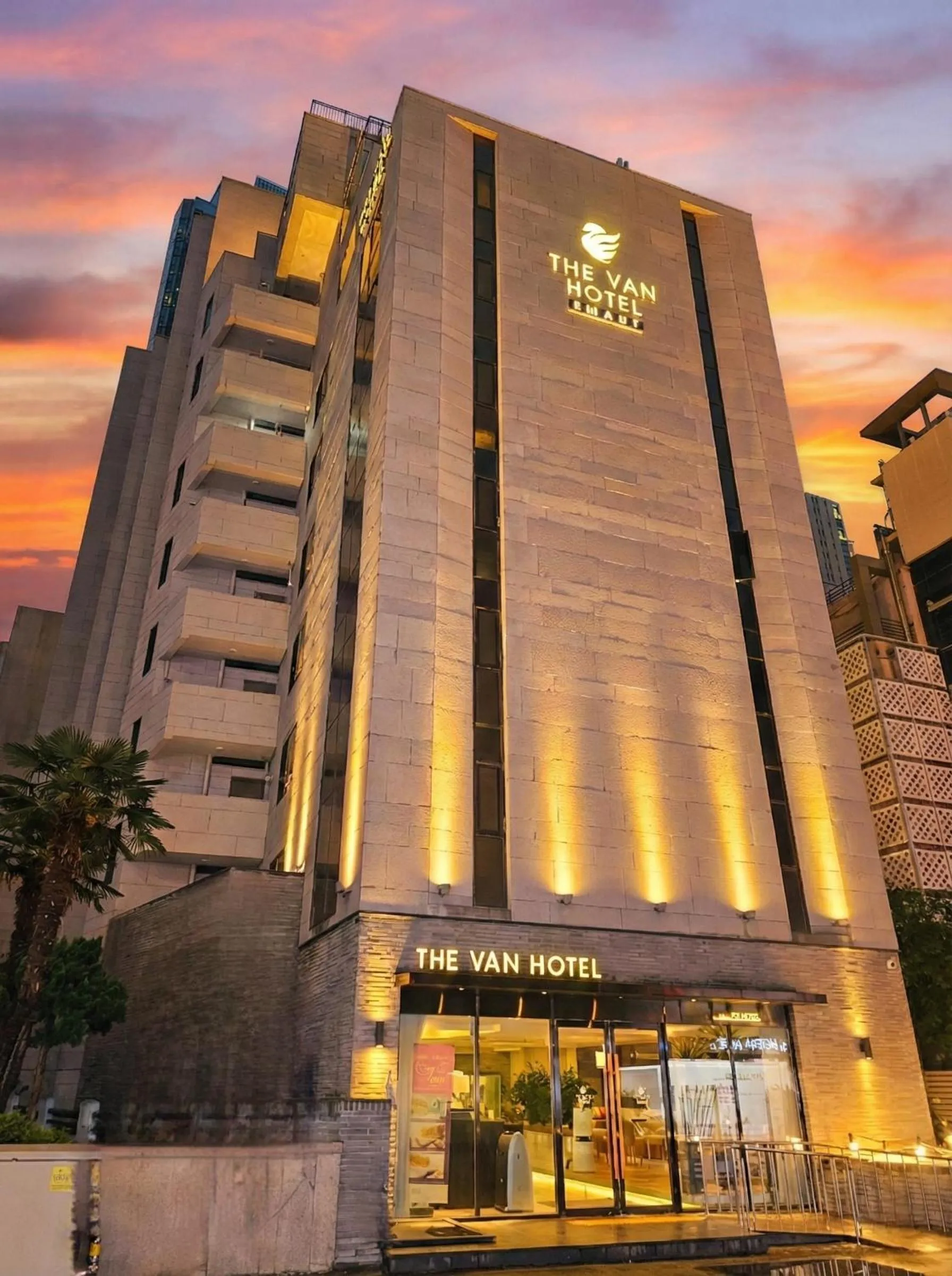 Property building in Haeundae The Van Hotel