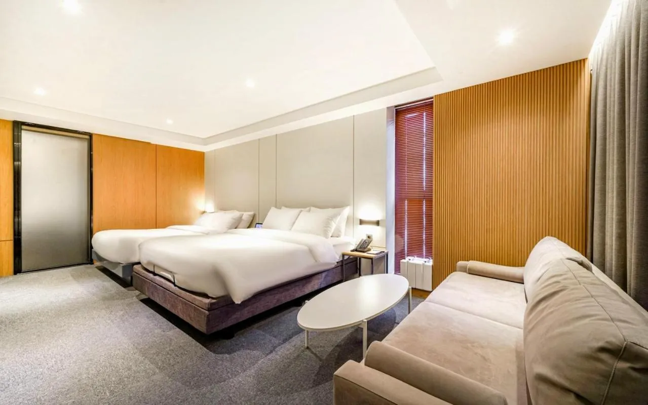 Bed in Haeundae The Van Hotel