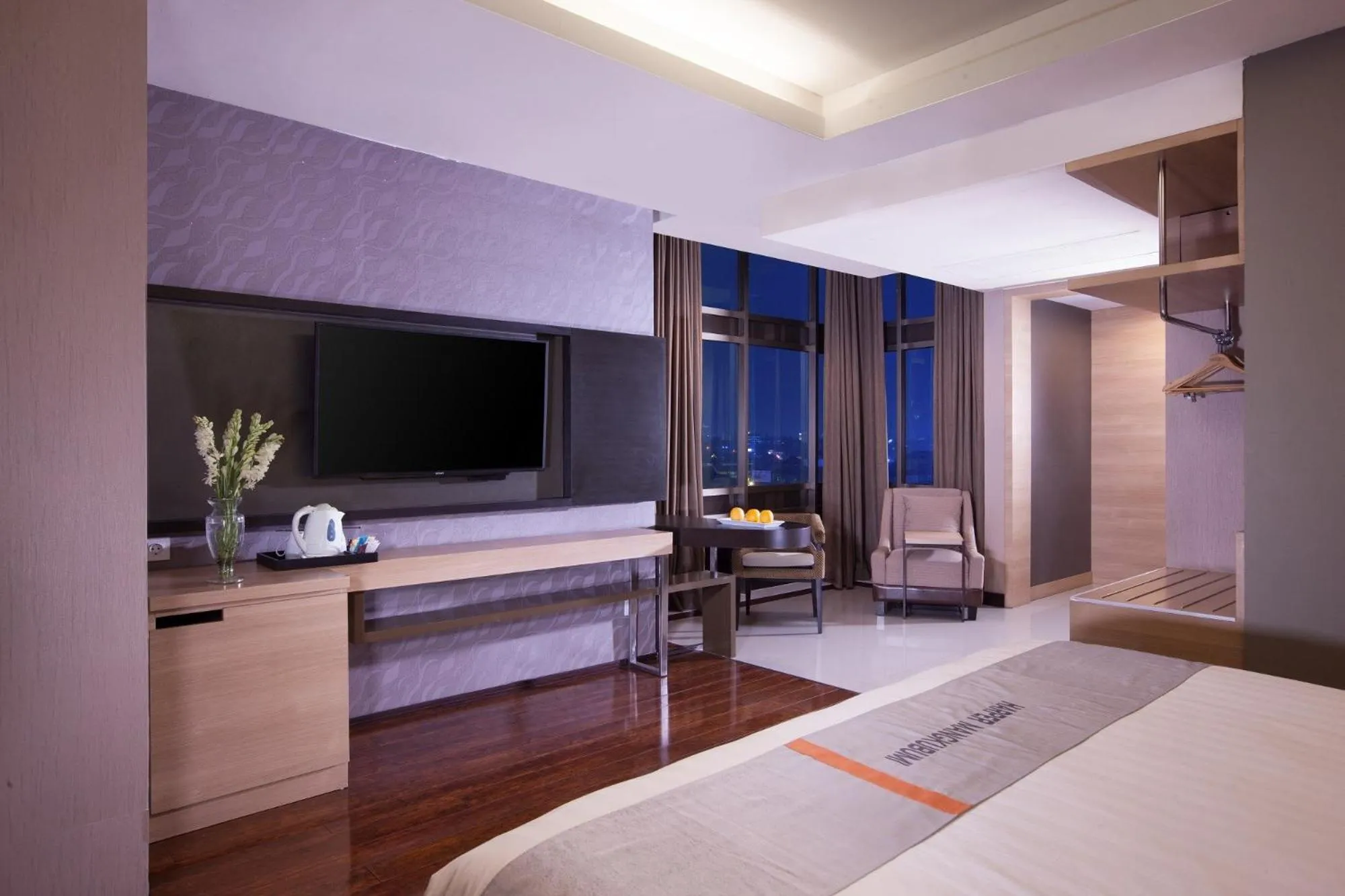 TV and multimedia, Bed in Harper Malioboro Yogyakarta by ASTON