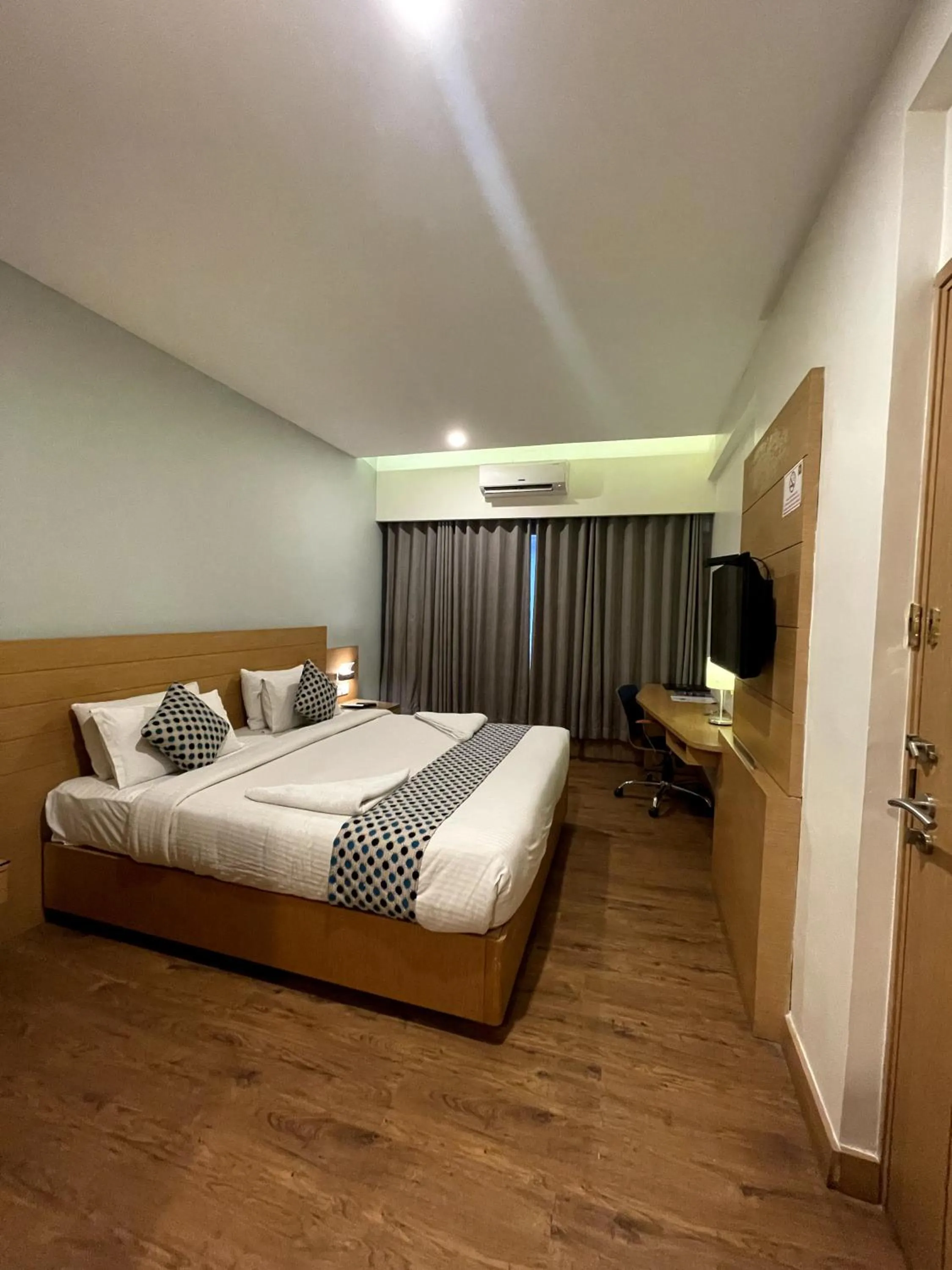 Photo of the whole room, Bed in Hotel Indriya Wayanad