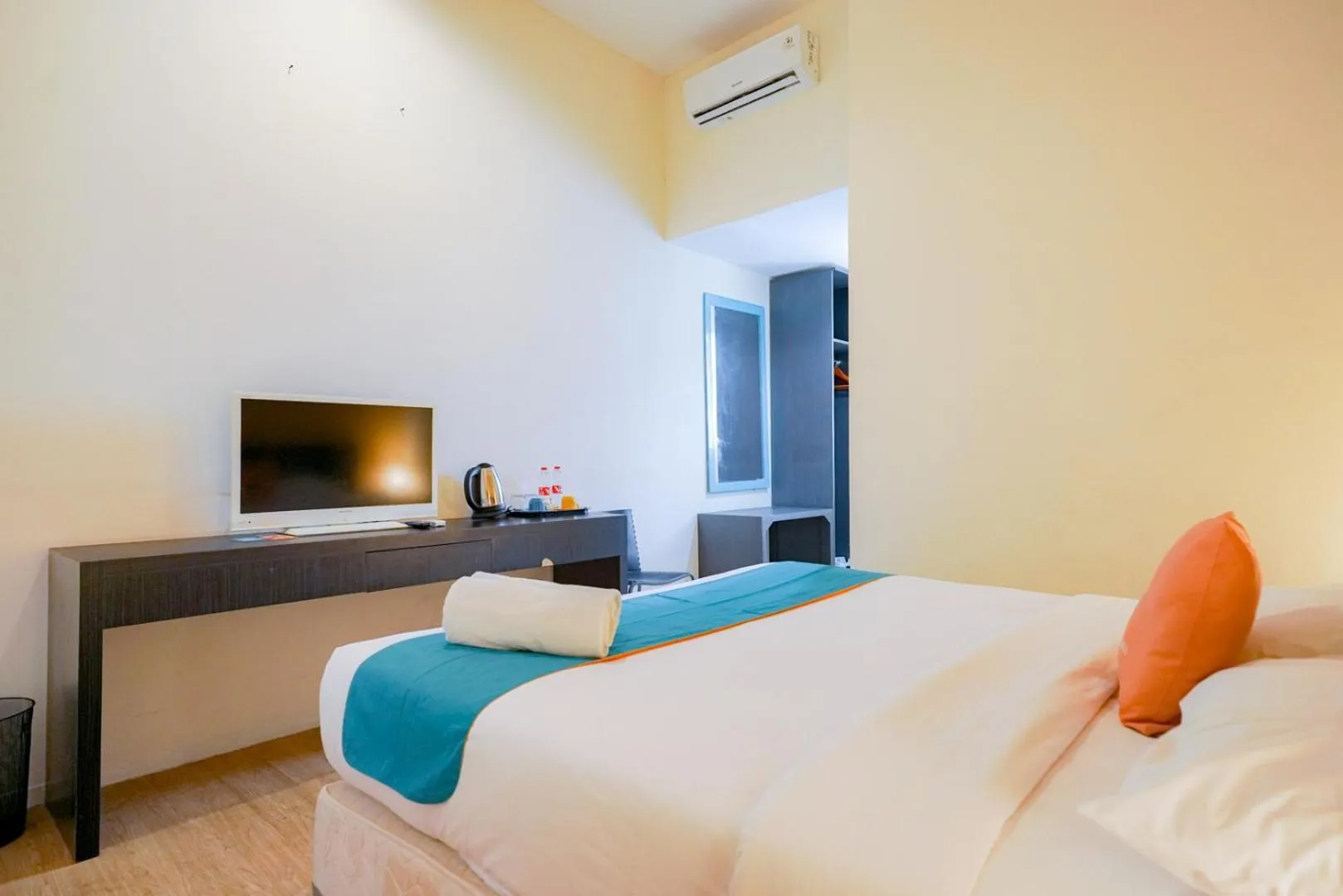 Bedroom, Bed in Sans Sunset Point Seminyak