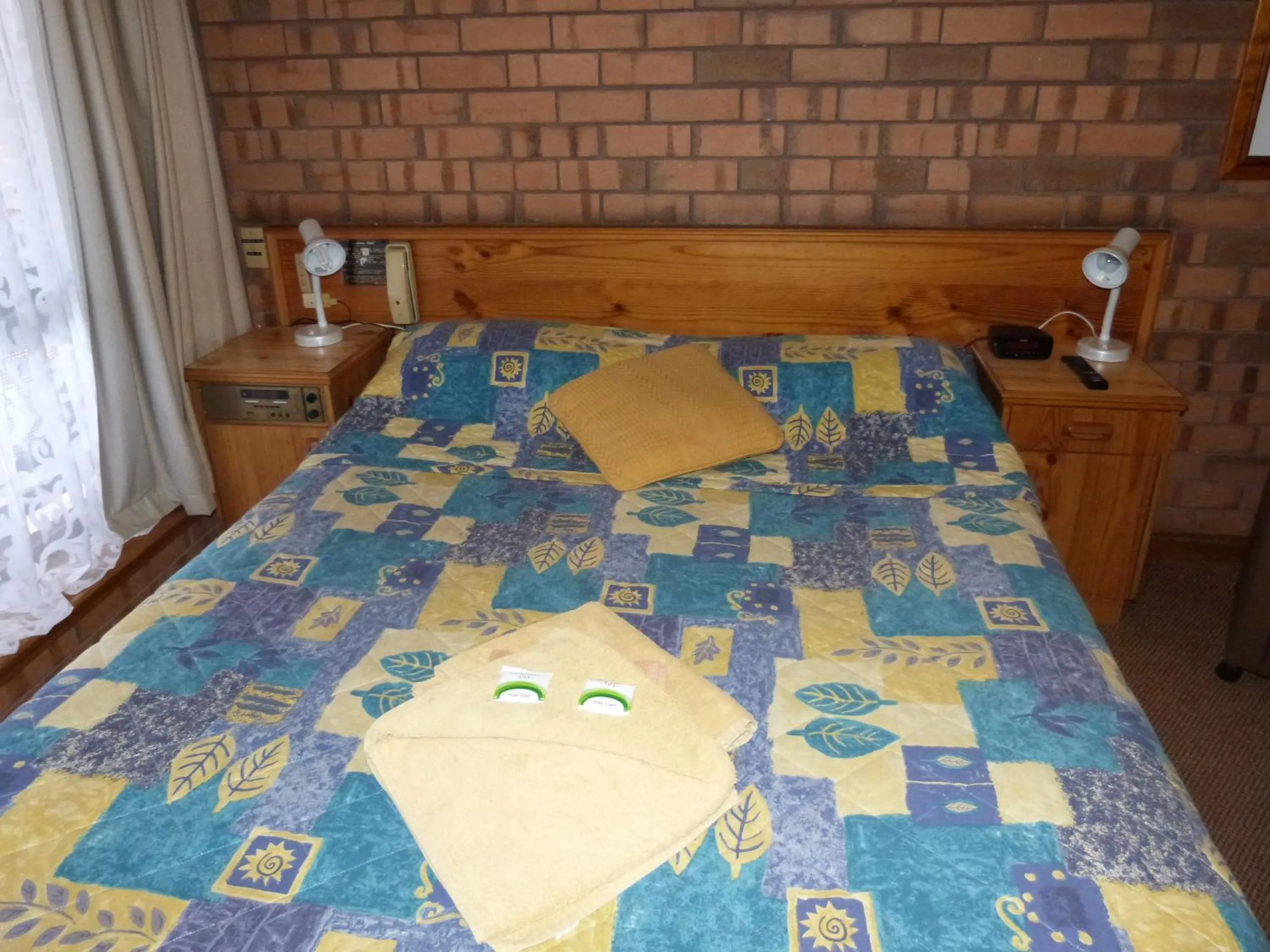 Bed in Wintersun Motel