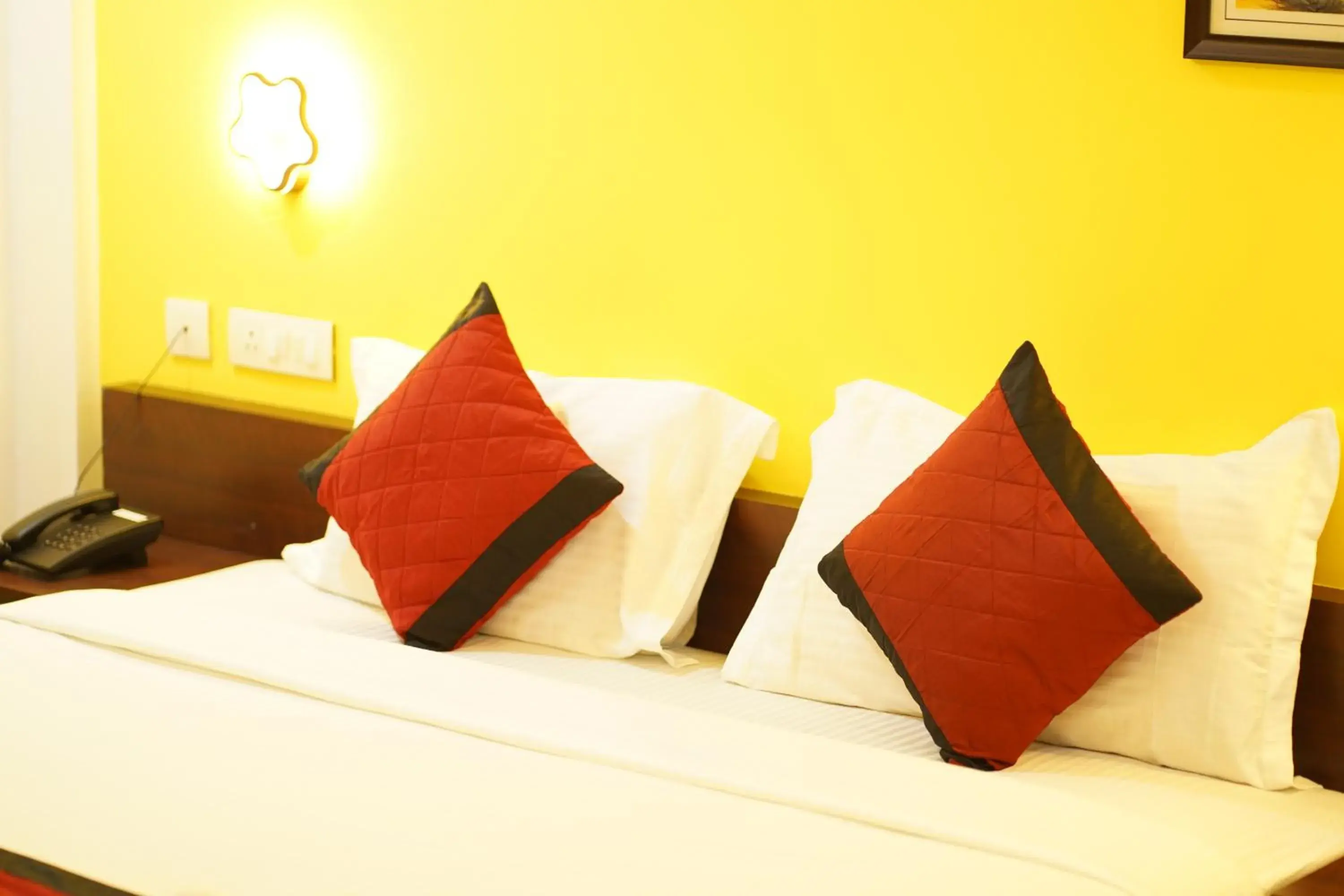 Deluxe Double Room with AC in North Centre Deluxe Double Room with AC in North Centre