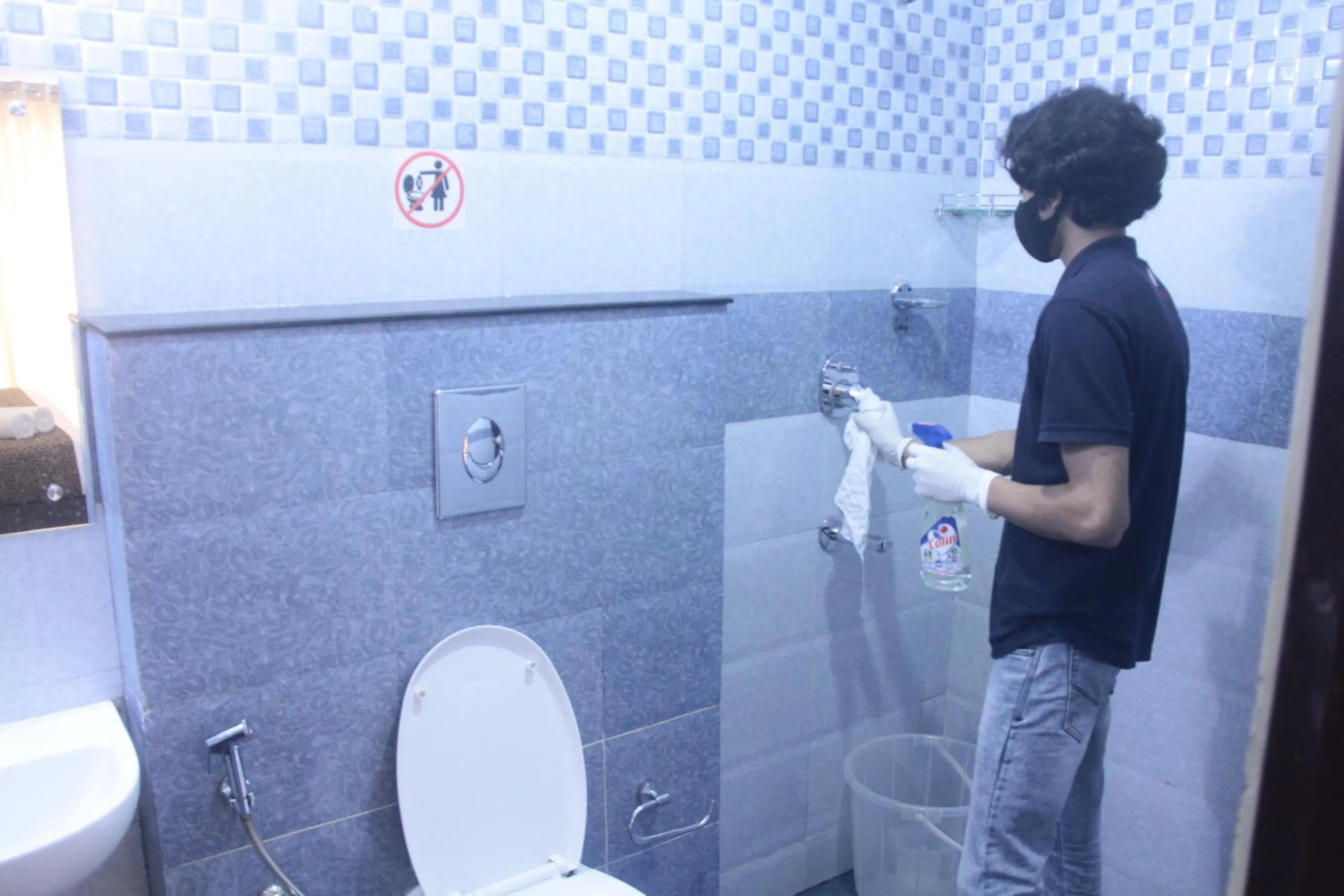 Bathroom in North Centre