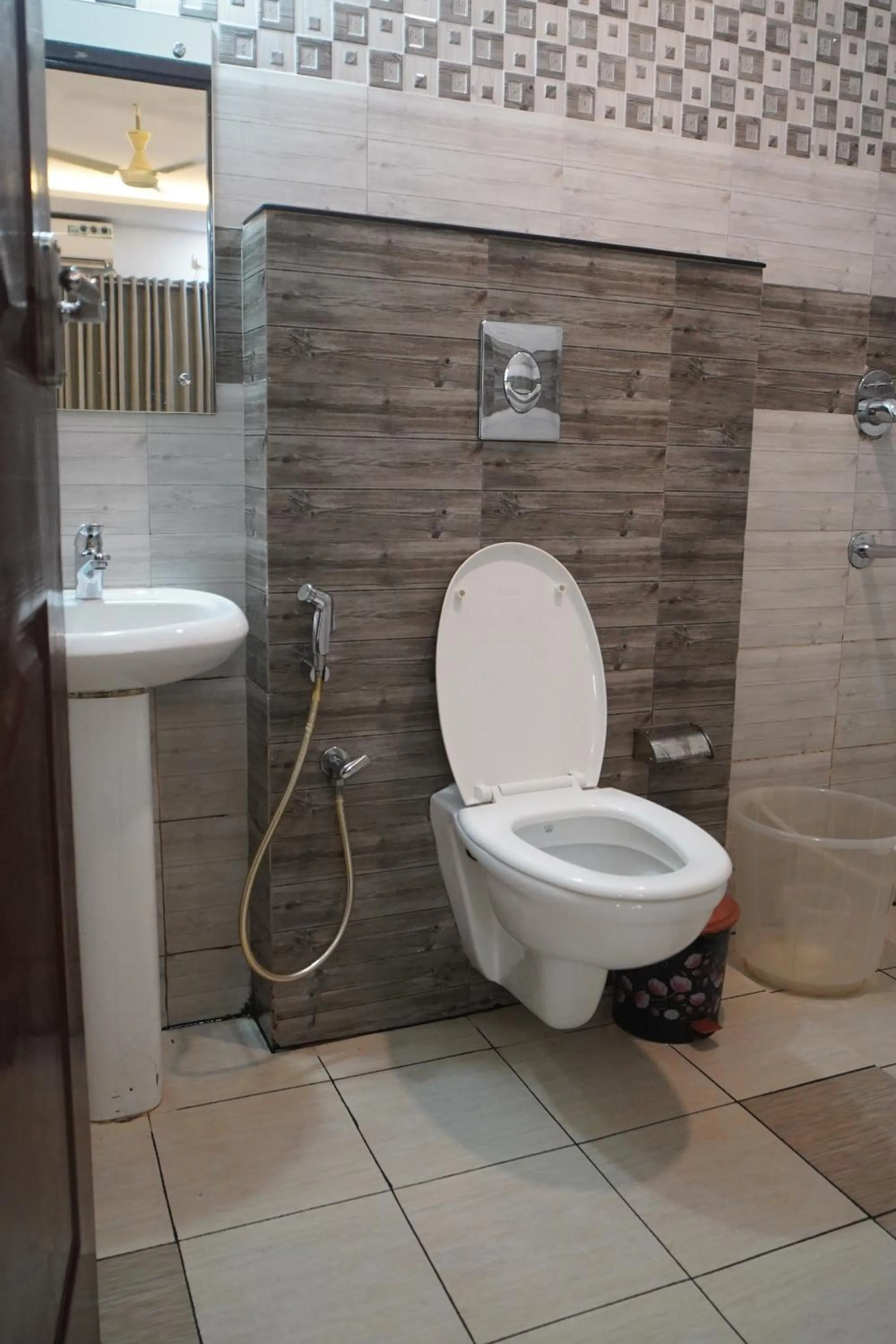 Bathroom in North Centre