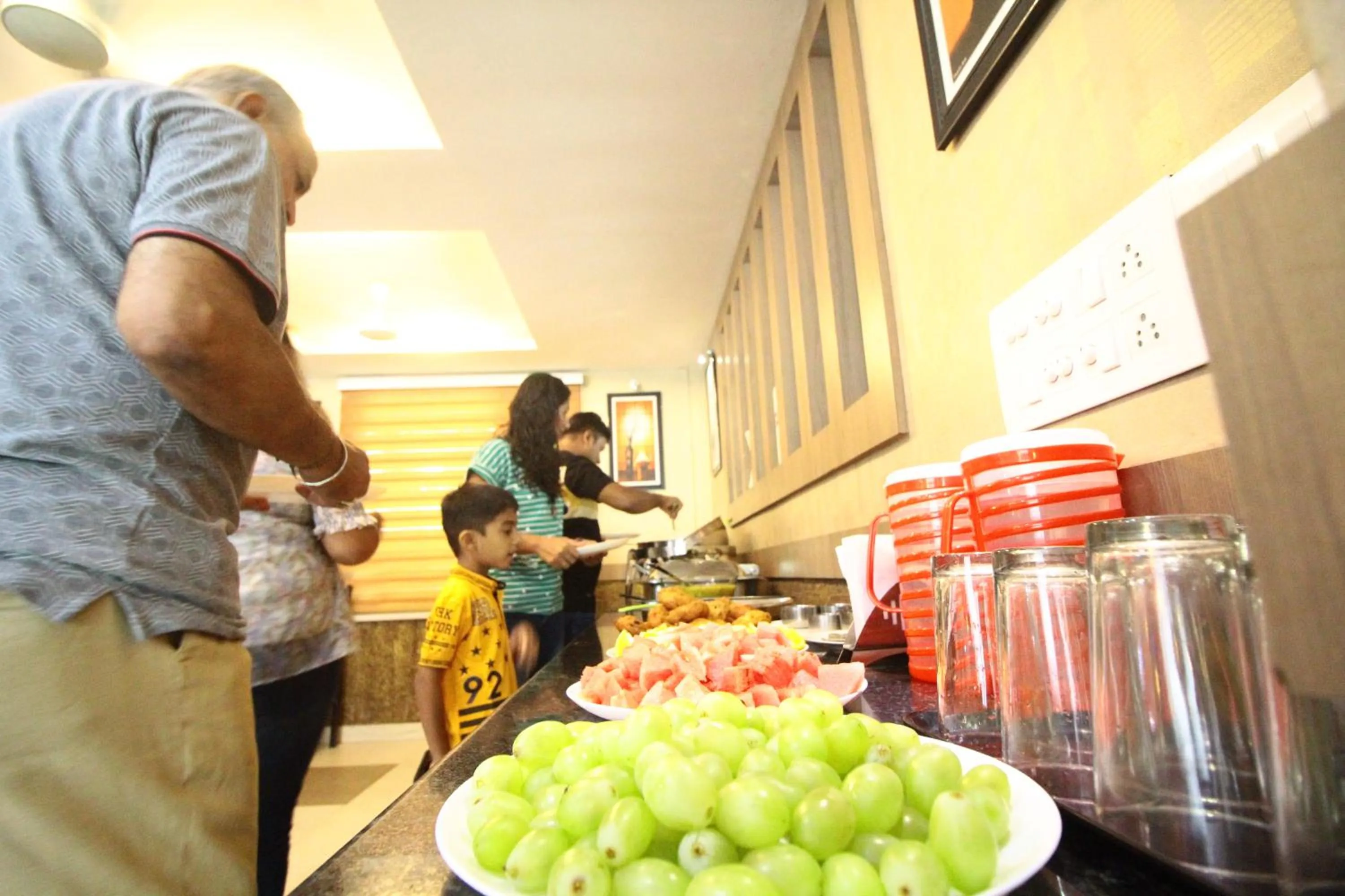 Restaurant/places to eat in North Centre