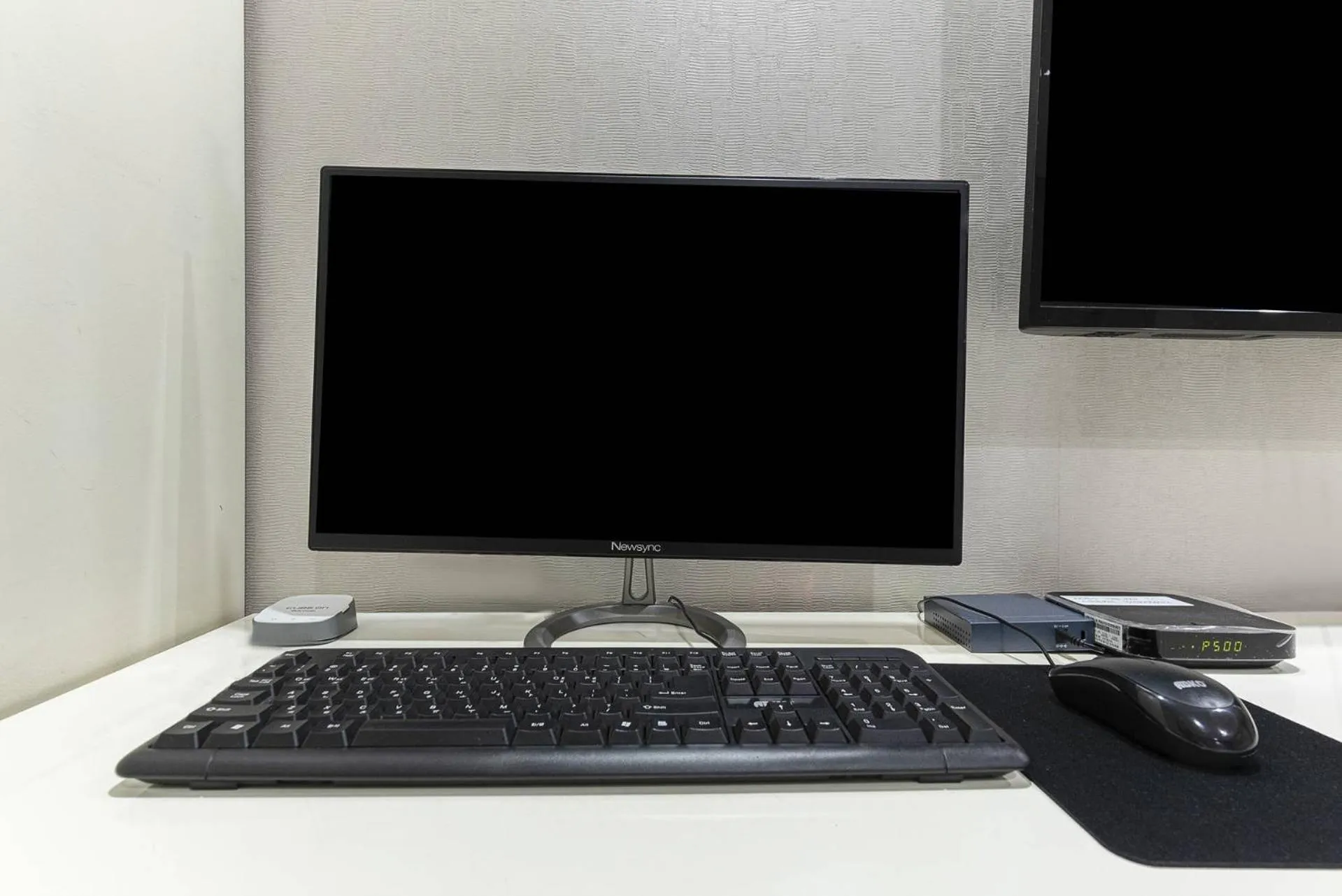 TV and multimedia in TJ Hotel