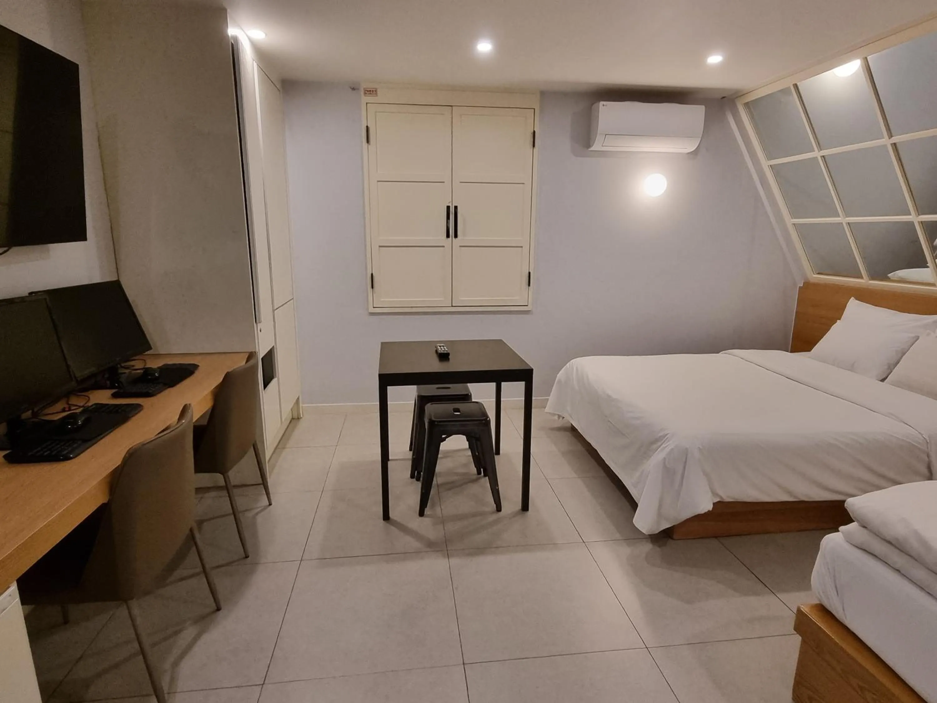 Bed in Jamsil Funny Hotel