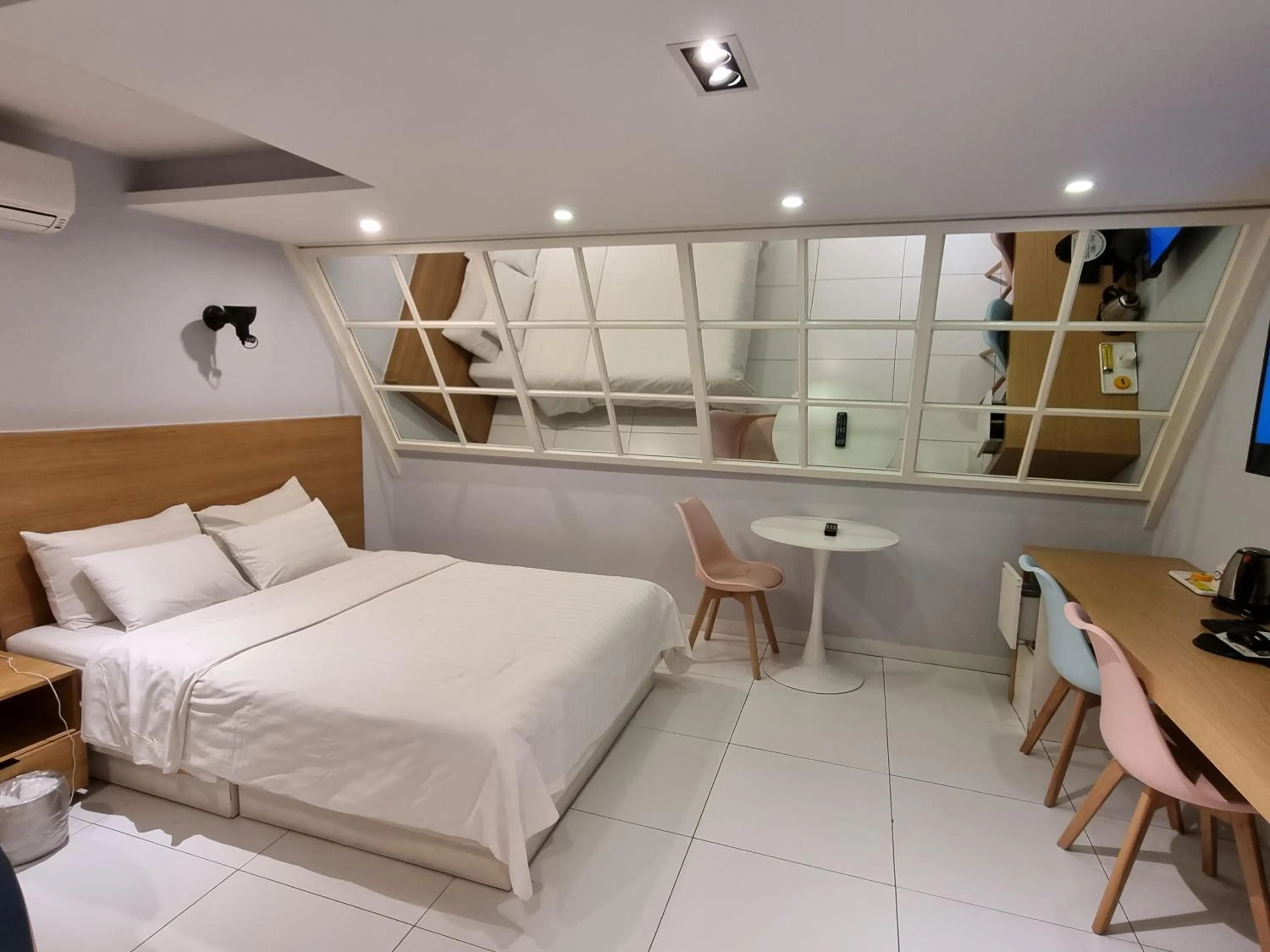 Bed in Jamsil Funny Hotel