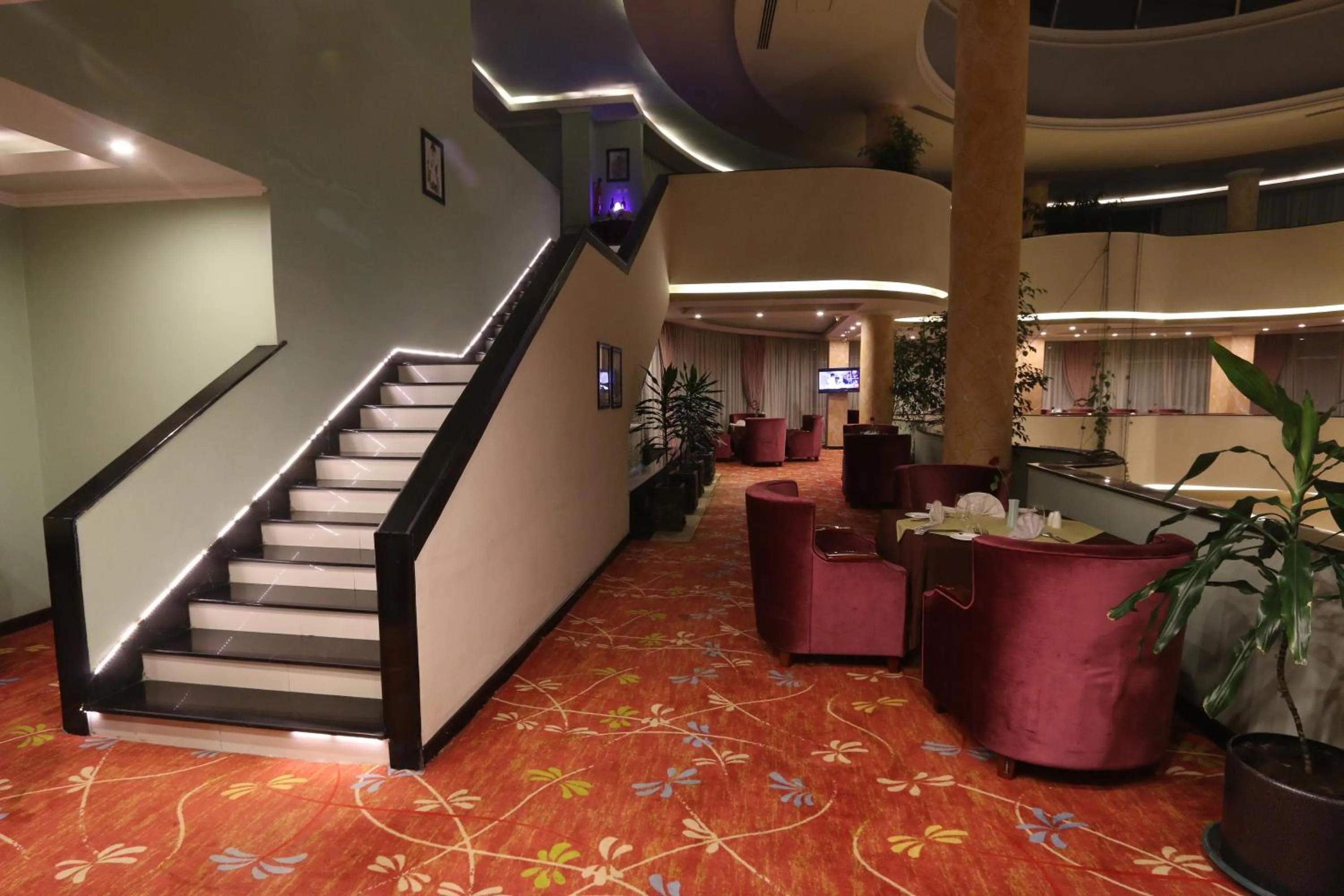 Seating area in Elilly International Hotel