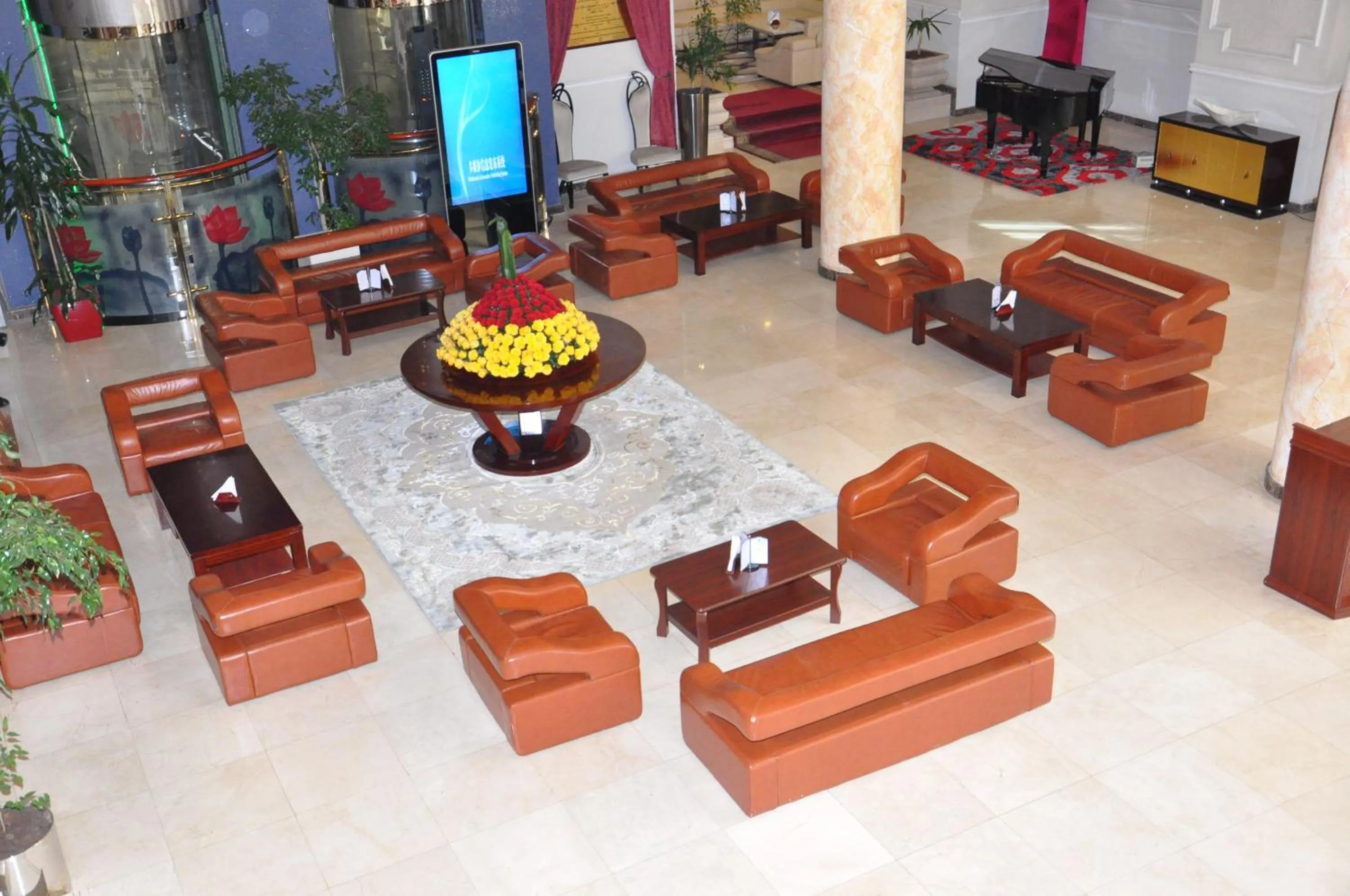 Seating area in Elilly International Hotel