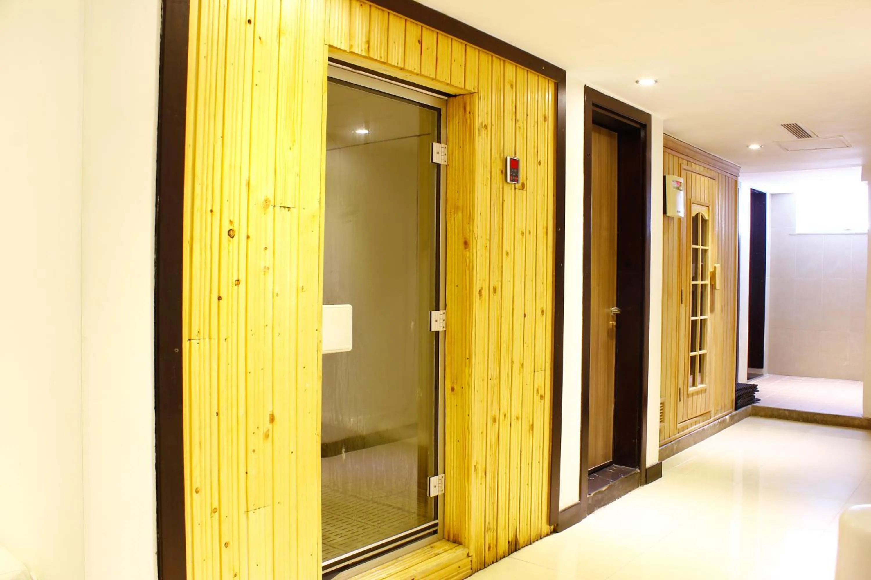 Spa and wellness centre/facilities in Elilly International Hotel