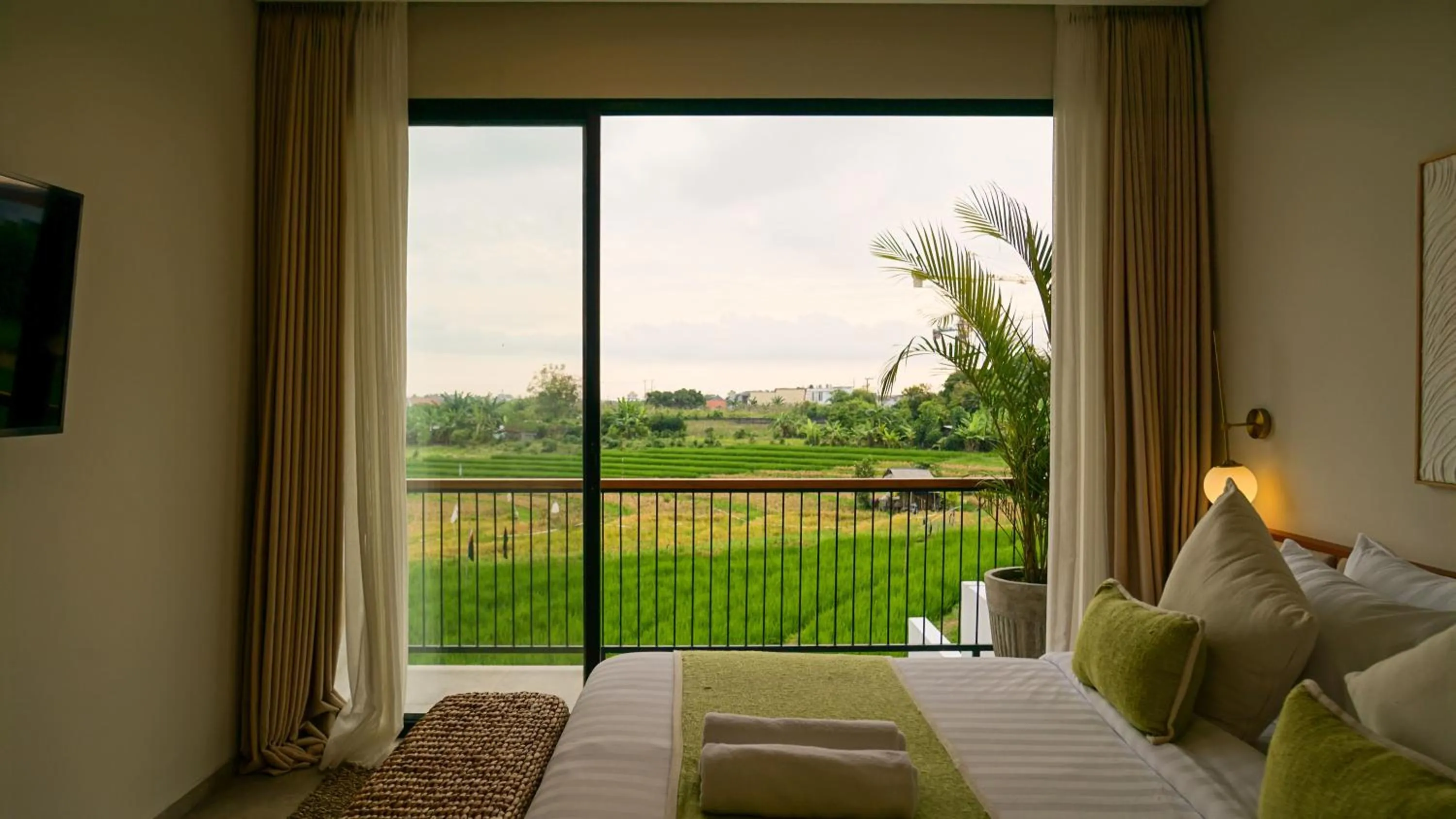 Balcony/Terrace, Bed in The Menuai Bali Villas Canggu