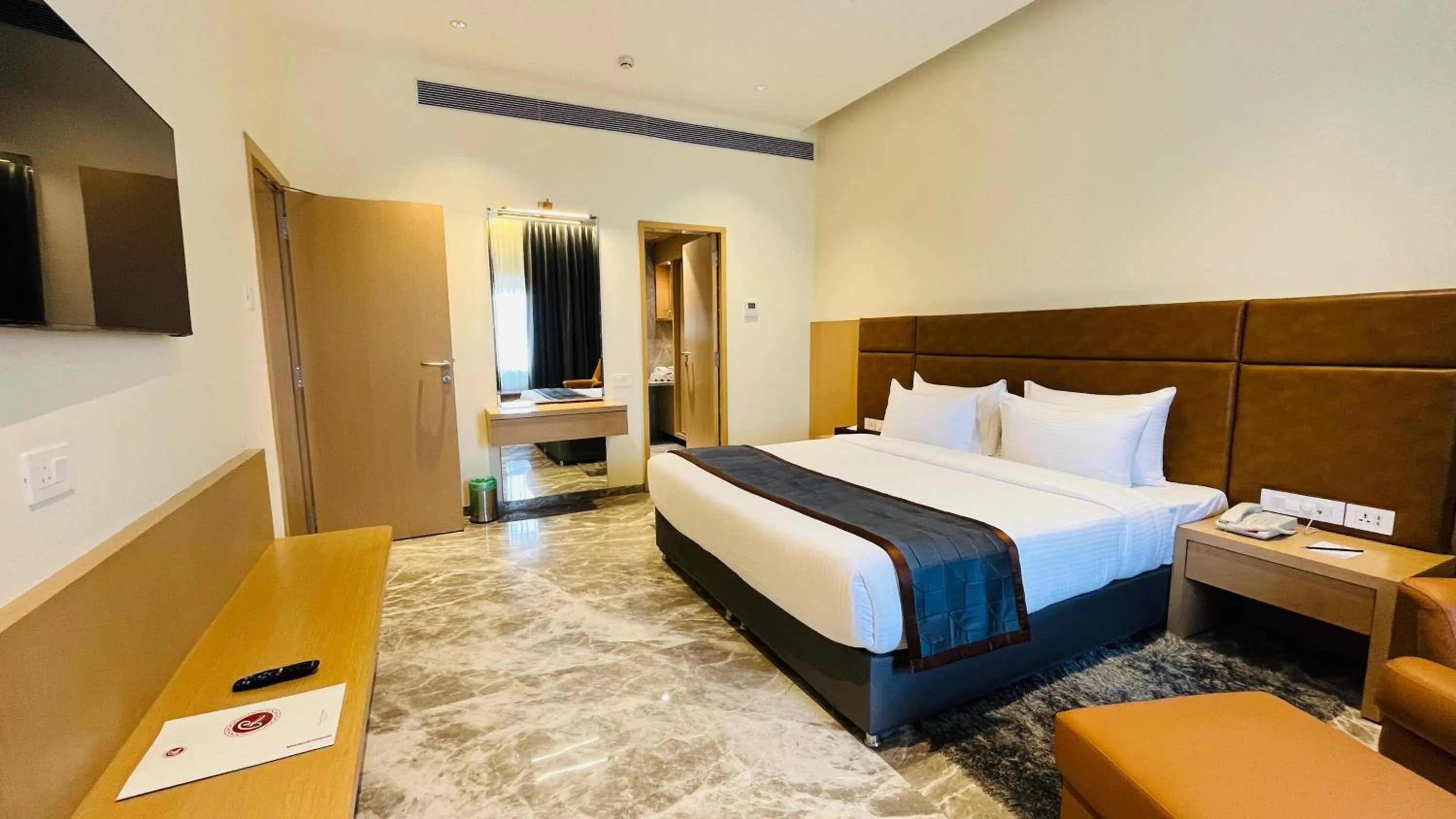 Bedroom, Bed in Ramee Panchshil