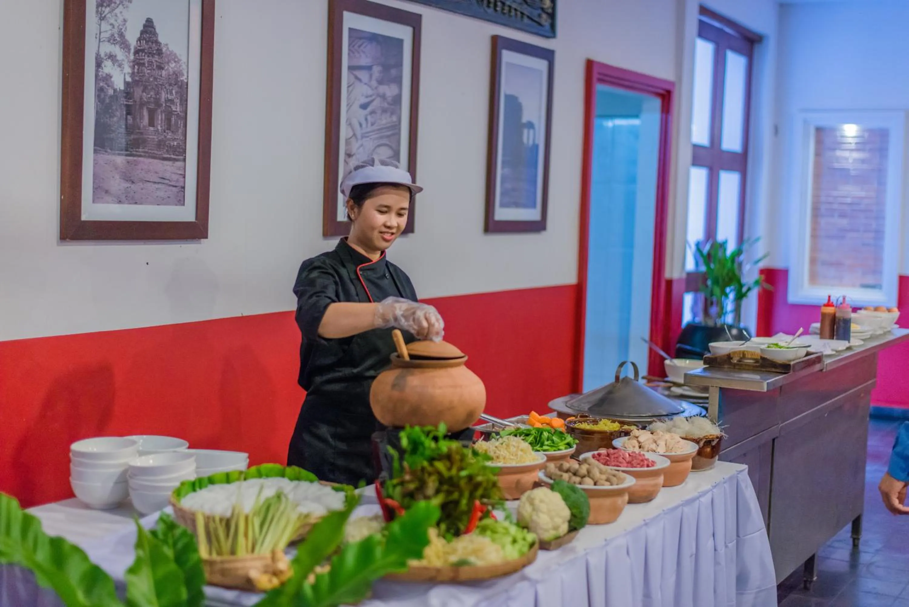 Restaurant/places to eat in Mekong Angkor Deluxe Hotel