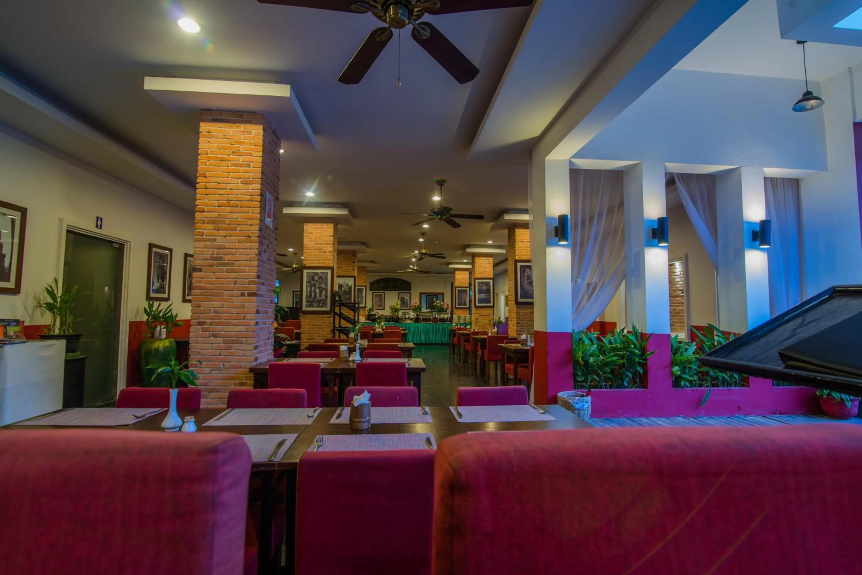 Restaurant/places to eat in Mekong Angkor Deluxe Hotel