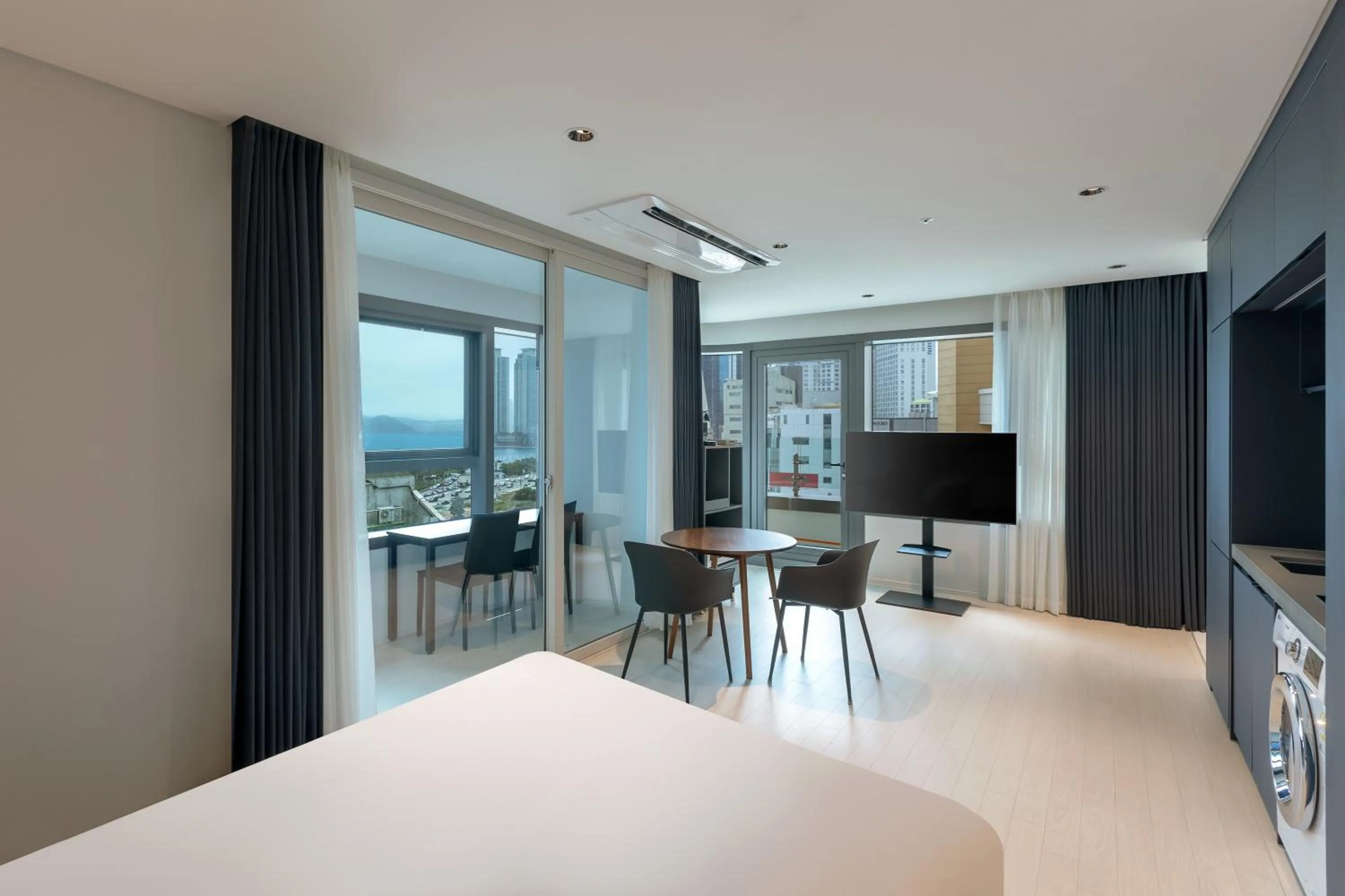Photo of the whole room in NewCZ Haeundae Residence