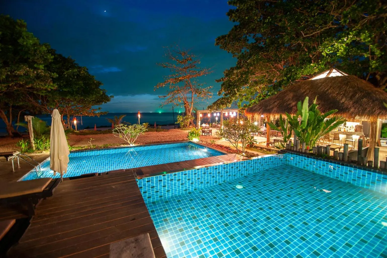 Swimming pool in LaLaanta Hideaway Resort