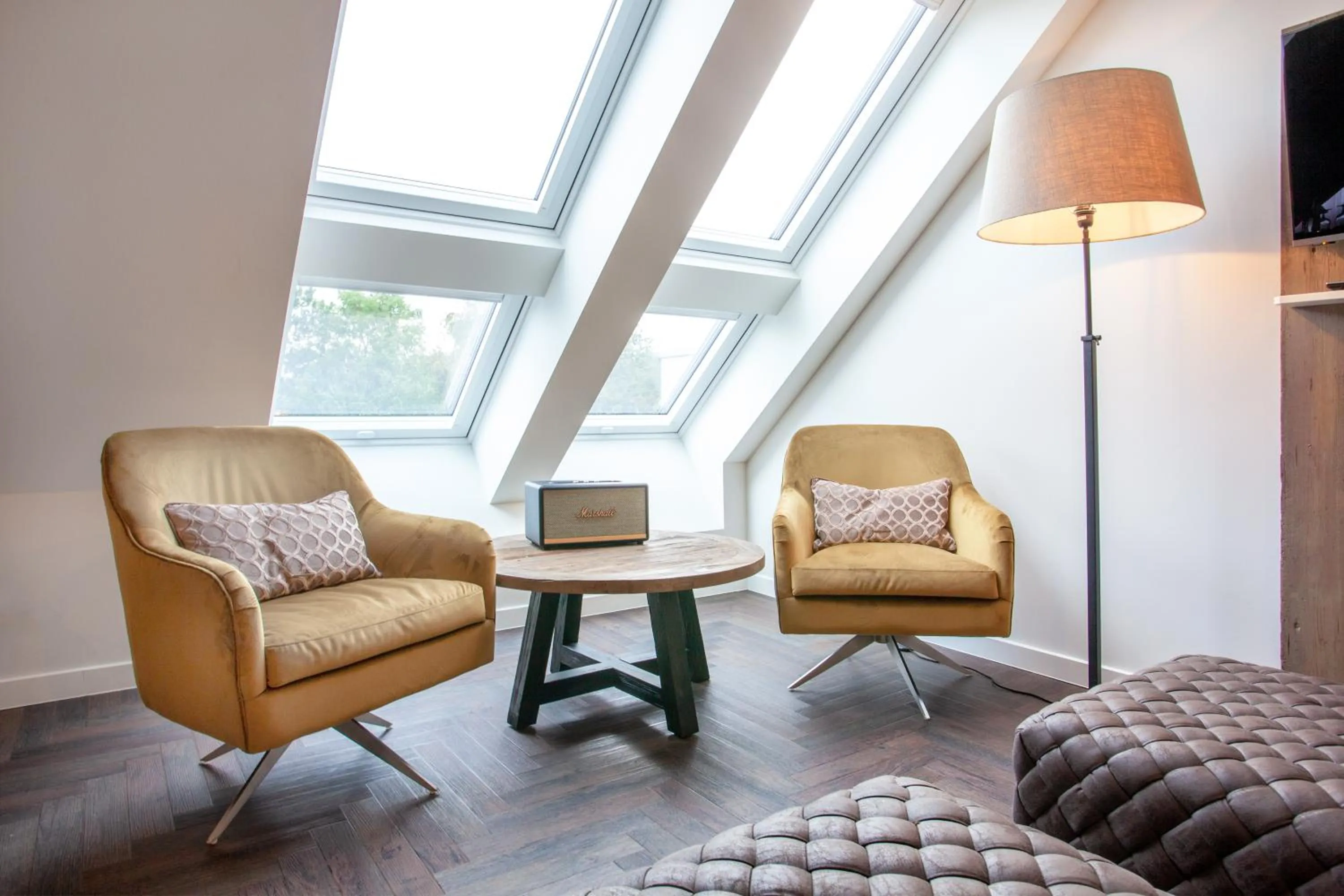 Seating area in Hotel Achterum Greetsiel