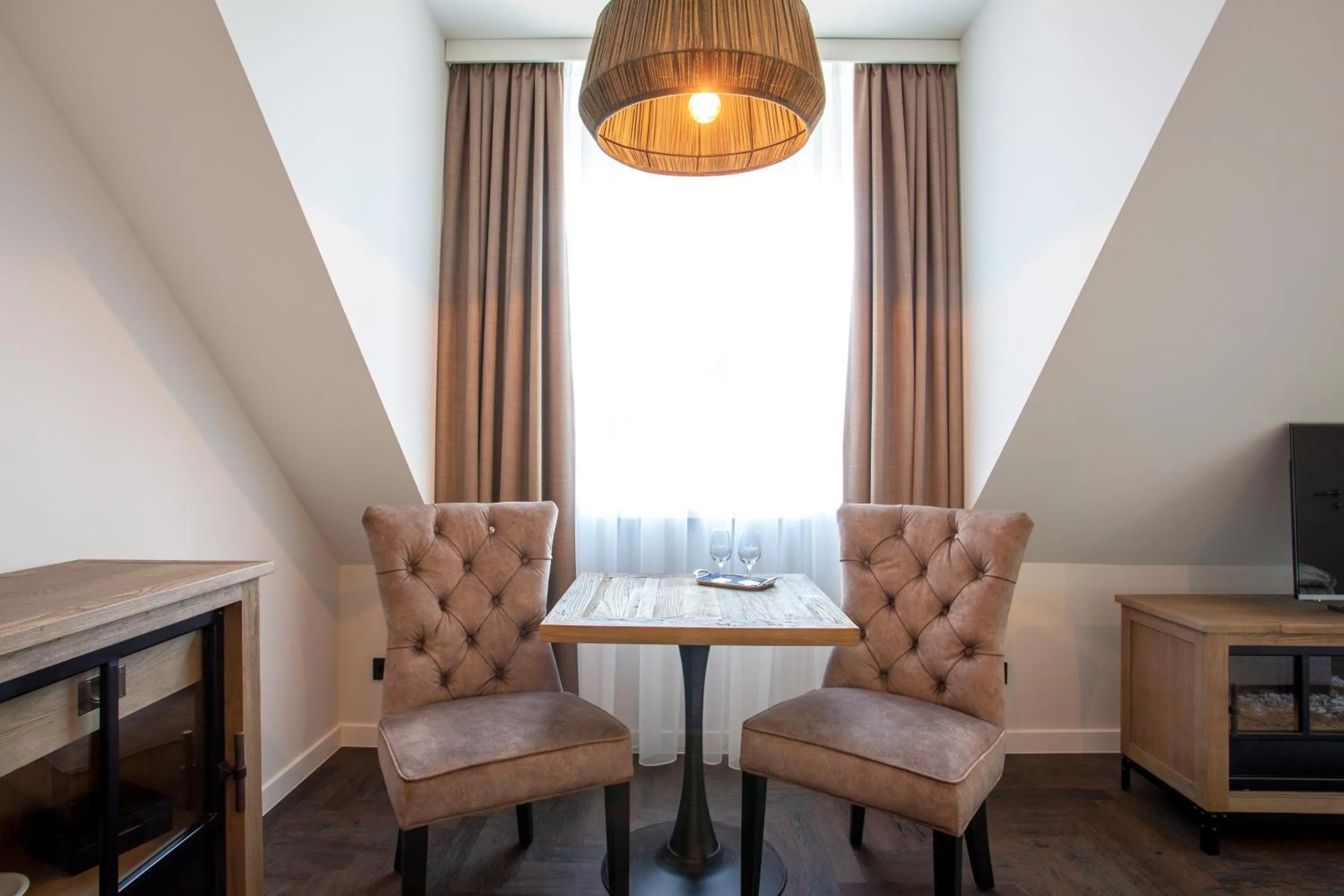 Seating area in Hotel Achterum Greetsiel