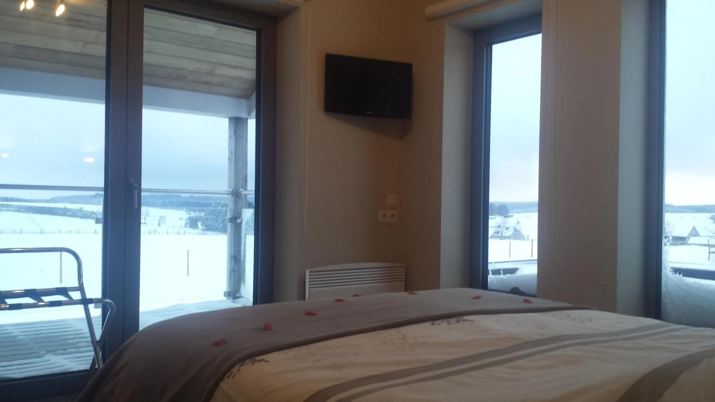 View (from property/room), Bed in B&B La Chabetaine