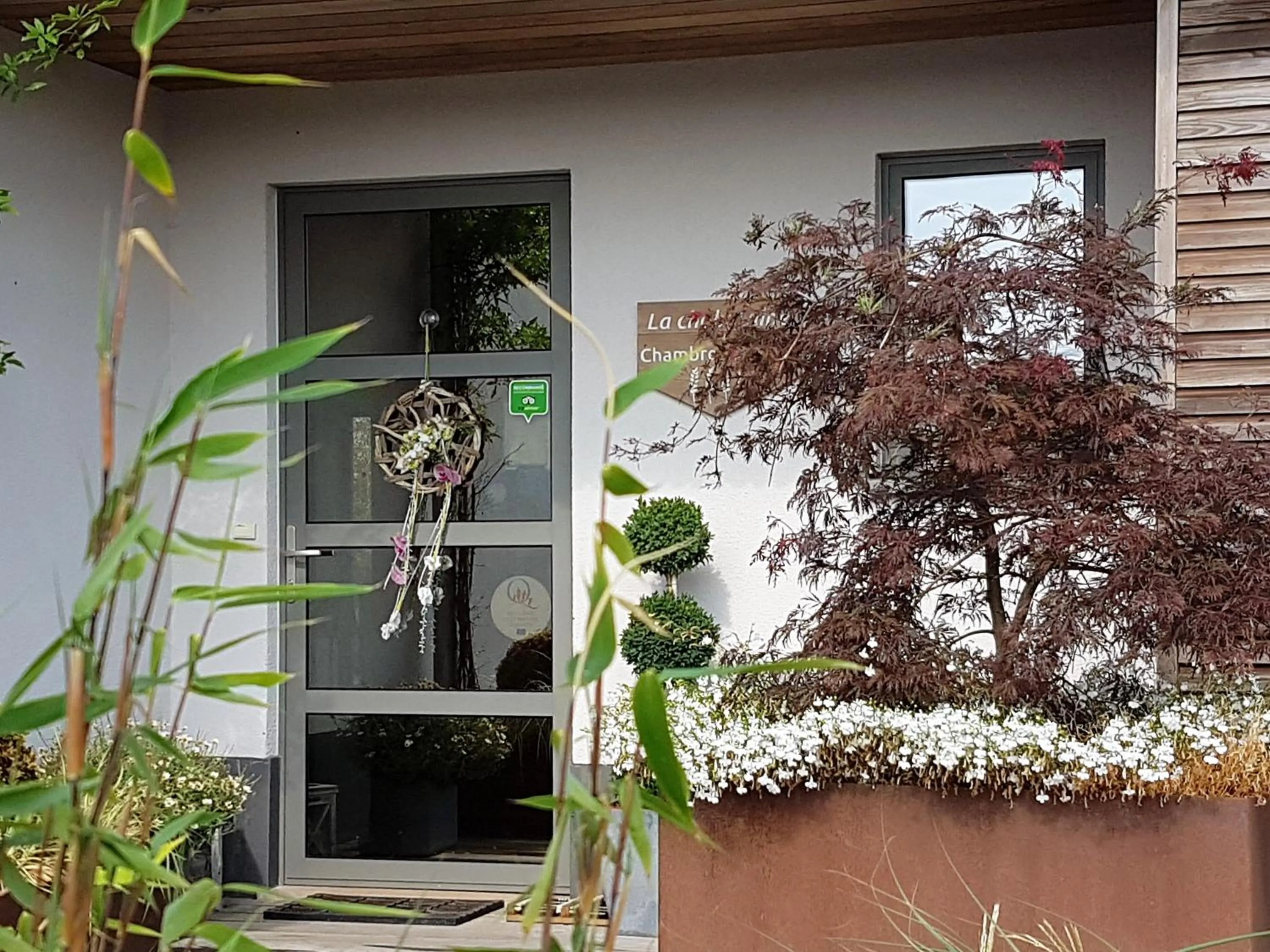 Facade/entrance in B&B La Chabetaine