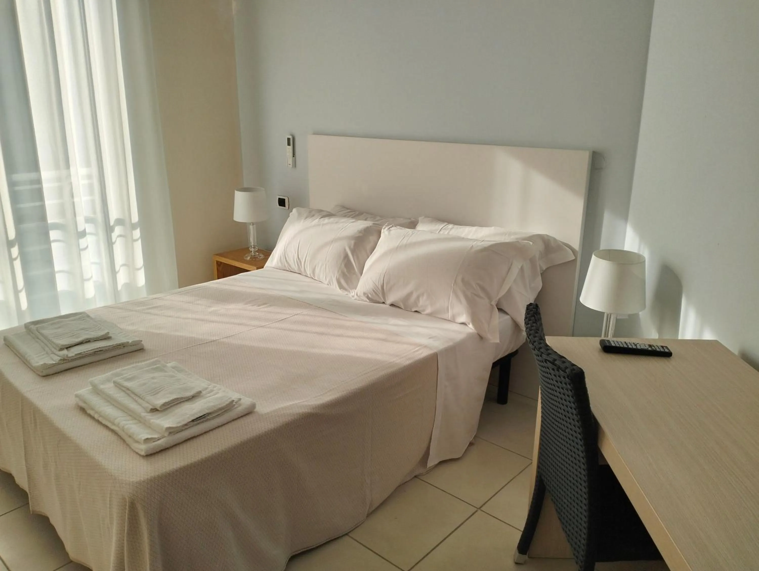 Bedroom, Bed in Hotel Riviera