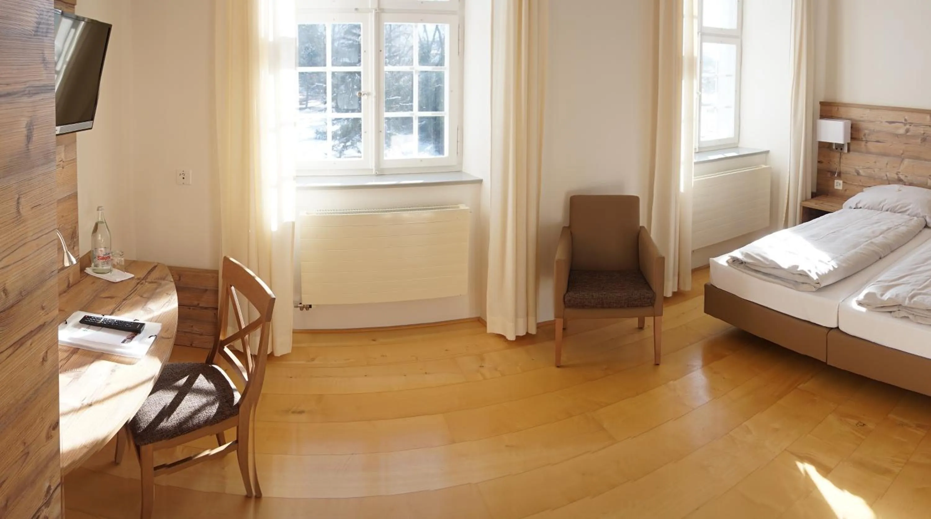 Bed in Klosterhotel Kreuz