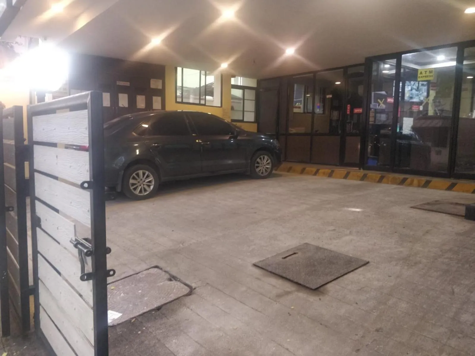 Parking in Season 4 Residences -Thiruvanmiyur Near Tidel park Apollo Proton cancer center and IIT Madras Research Park