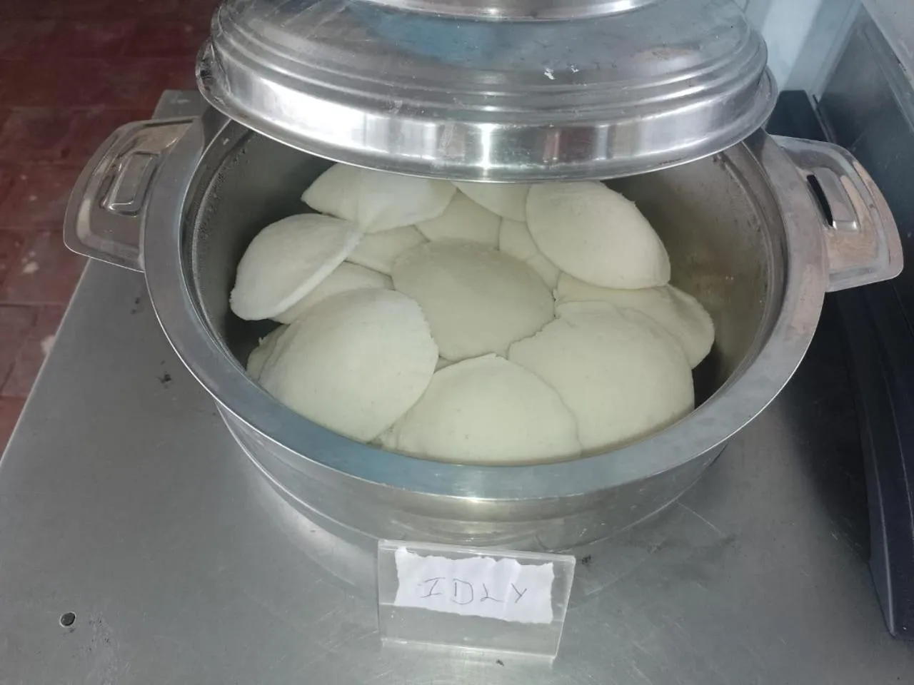 Food in Season 4 Residences -Thiruvanmiyur Near Tidel park Apollo Proton cancer center and IIT Madras Research Park