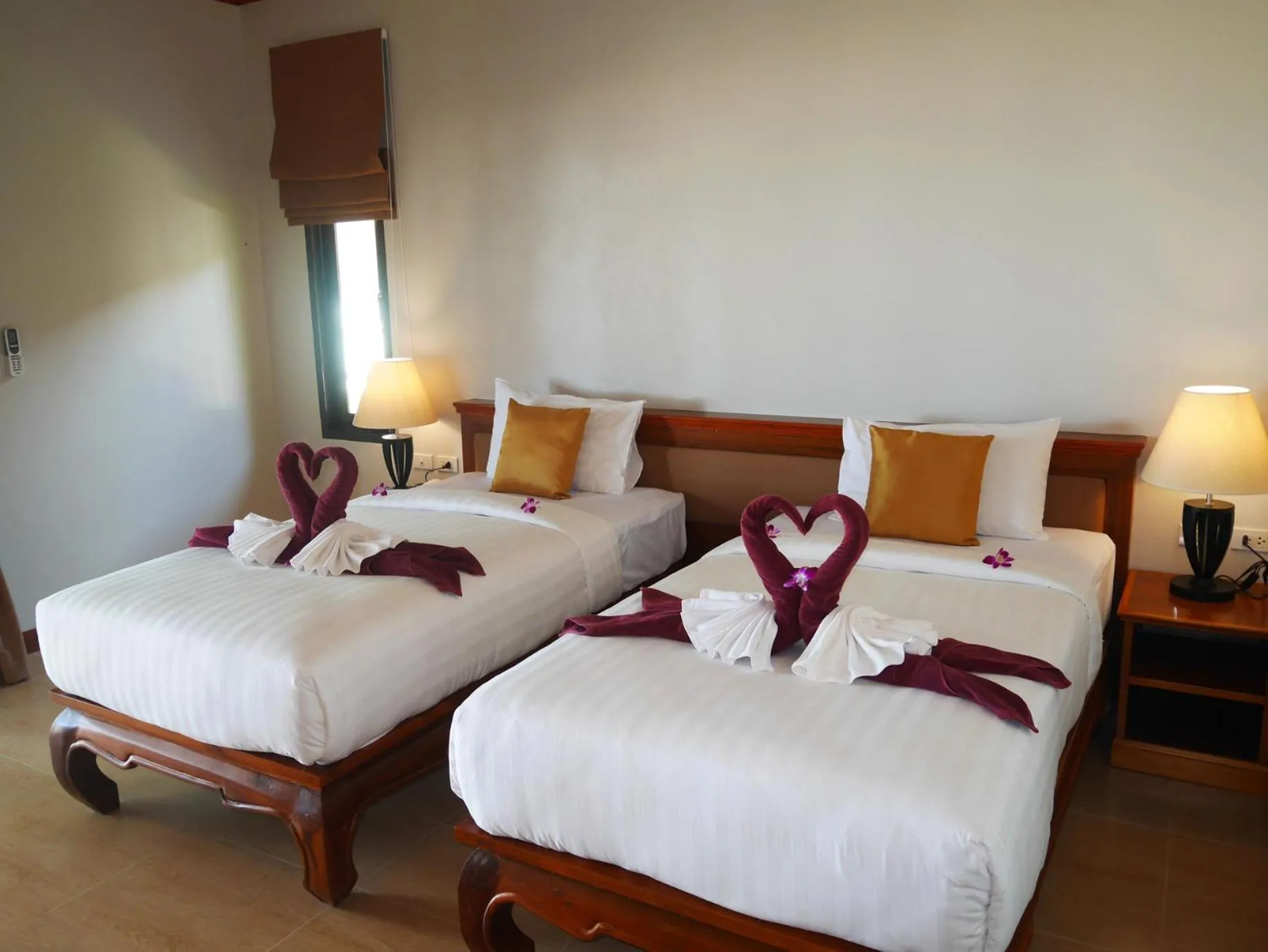 Bedroom, Bed in The Sunset Beach Resort - Koh Kho Khao