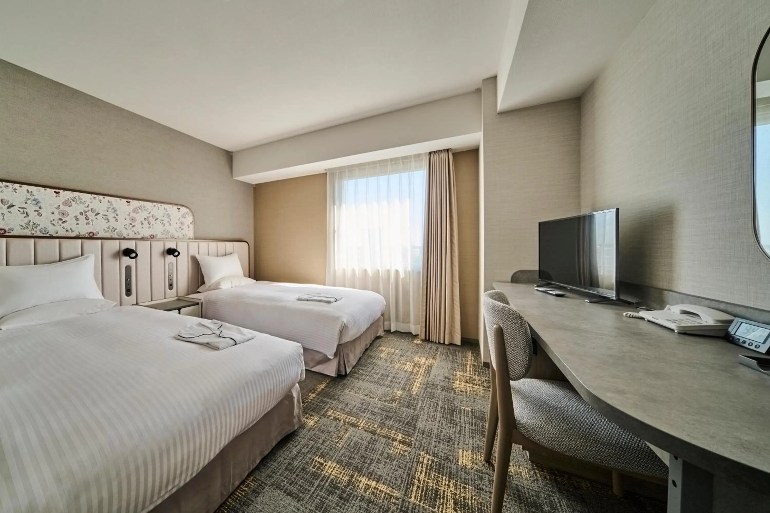 Bed in Hotel Flora Funabashi