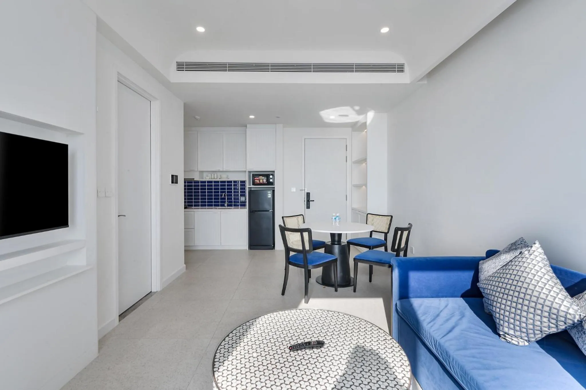 Photo of the whole room in Elyday Apartment Hillside Phu Quoc - Sea & Firework view