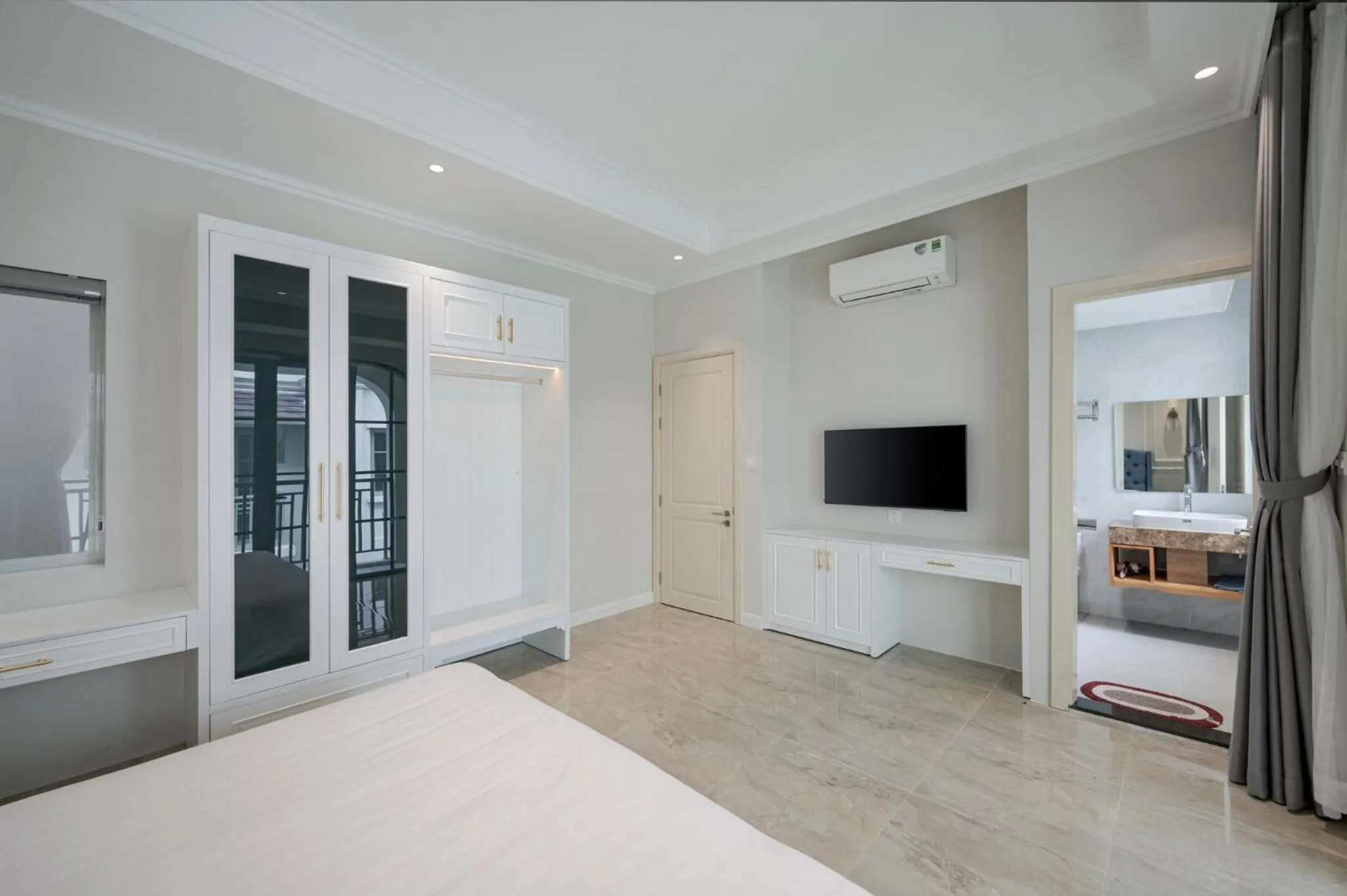 TV and multimedia, Bed in Elyday Apartment Hillside Phu Quoc - Sea & Firework view