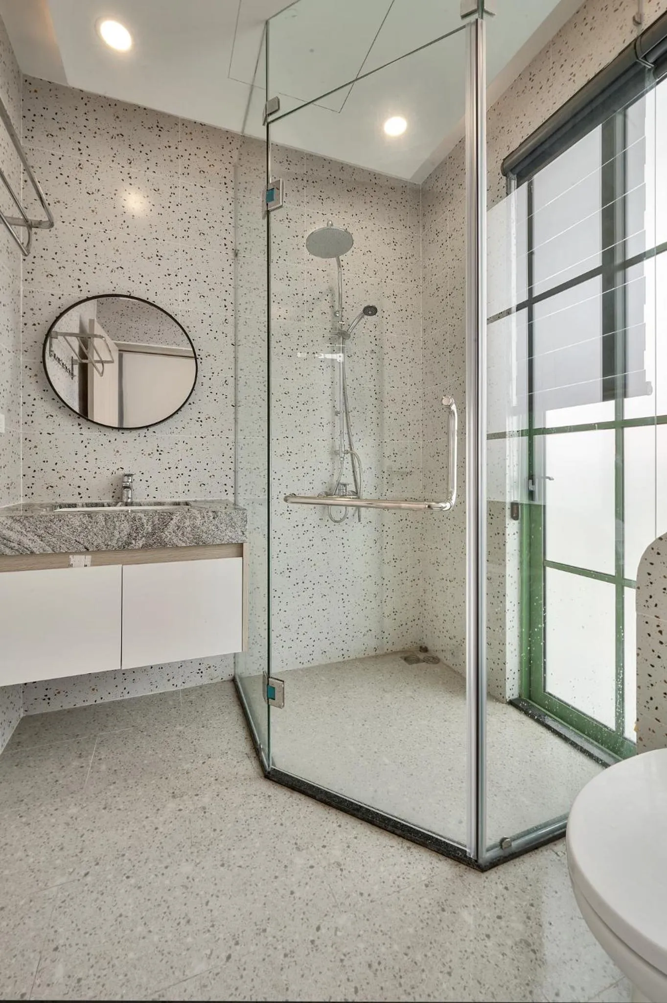 Bathroom in Elyday Apartment Hillside Phu Quoc - Sea & Firework view