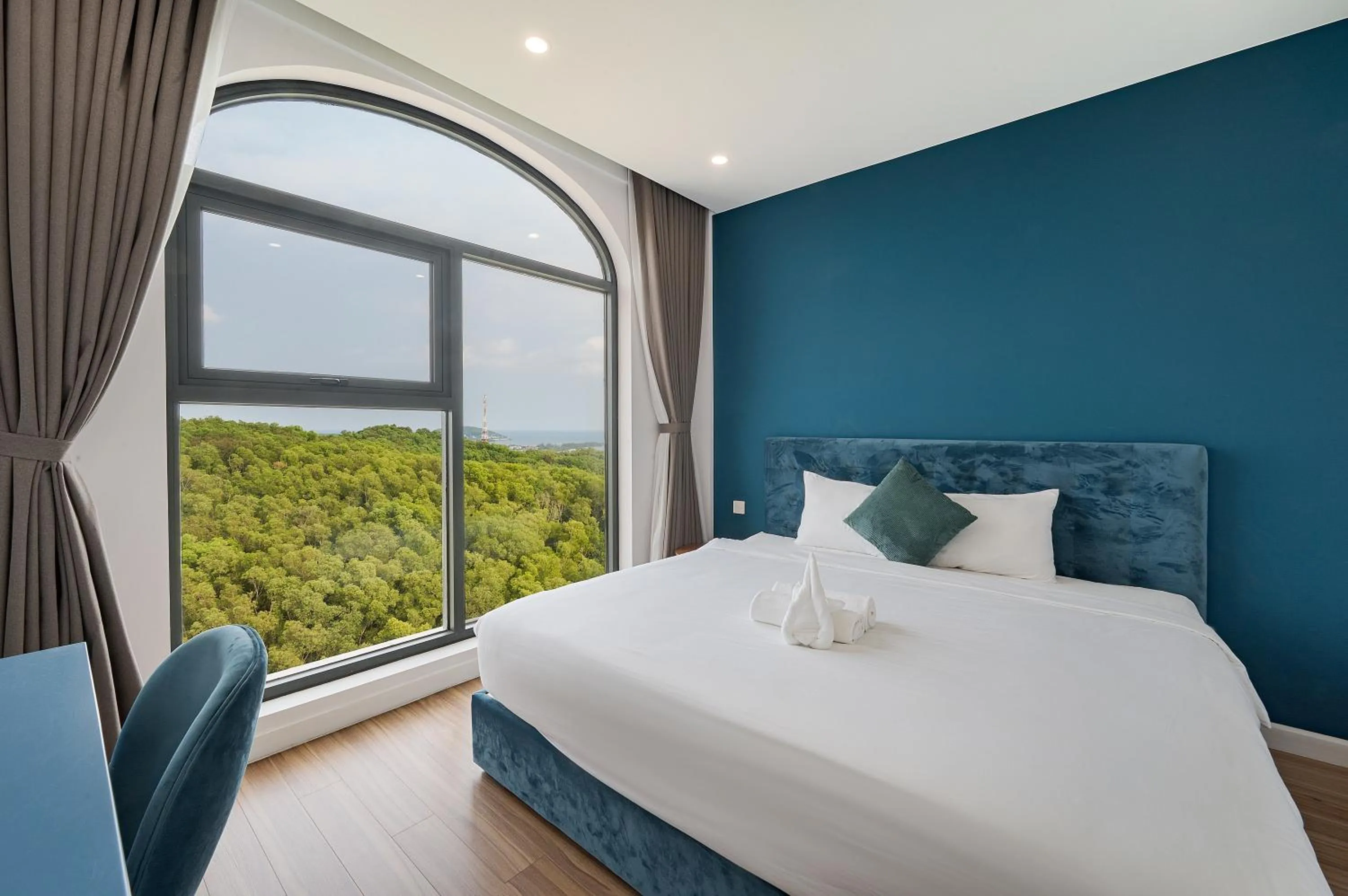 Natural landscape, Bed in Elyday Apartment Hillside Phu Quoc - Sea & Firework view